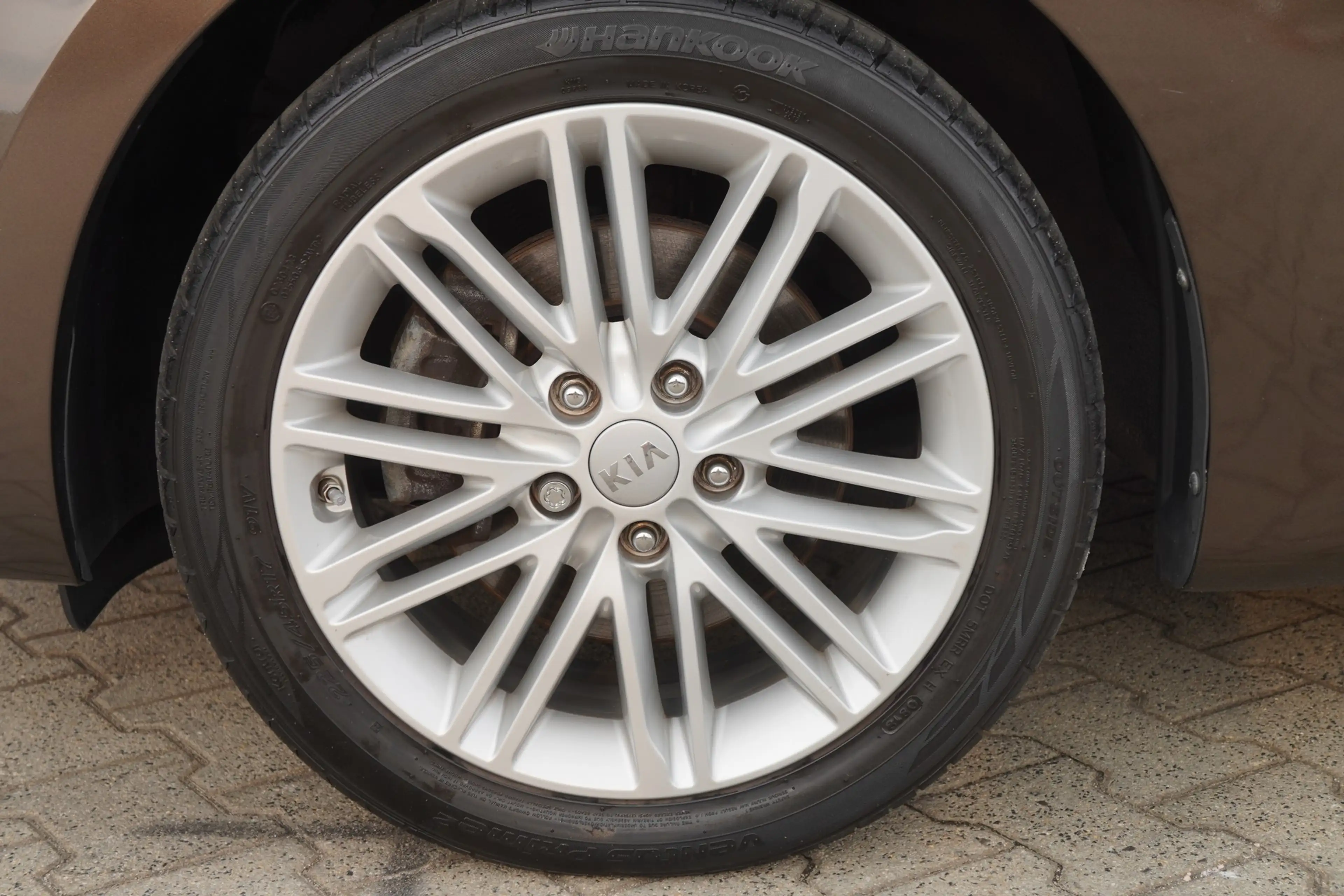 Kia Carens 1.6 Edition Sitzheizung Tempomat USB — photo 10