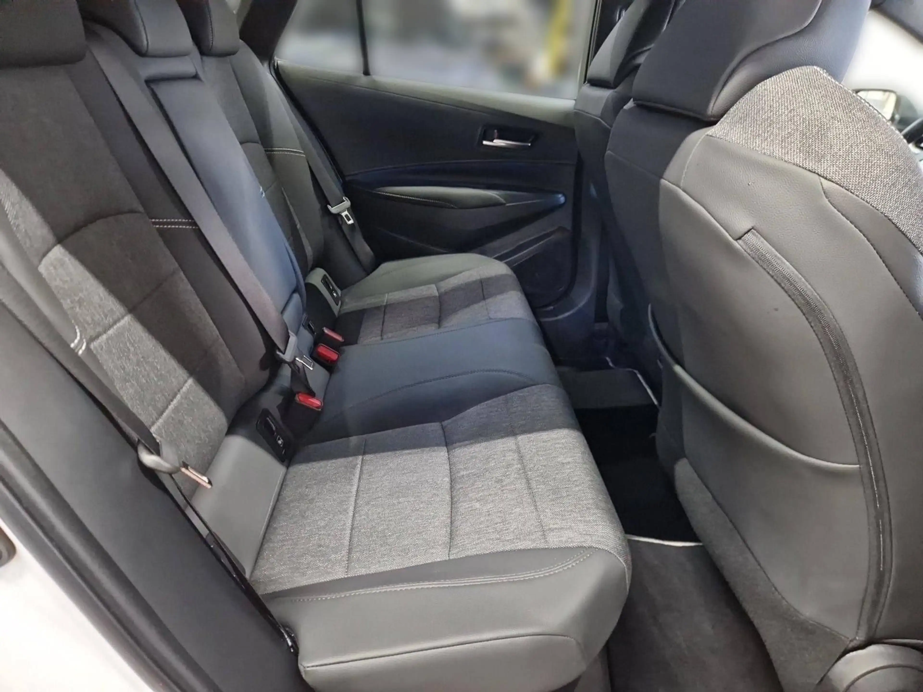 Toyota Corolla Touring Sports + Technik Paket — photo 13
