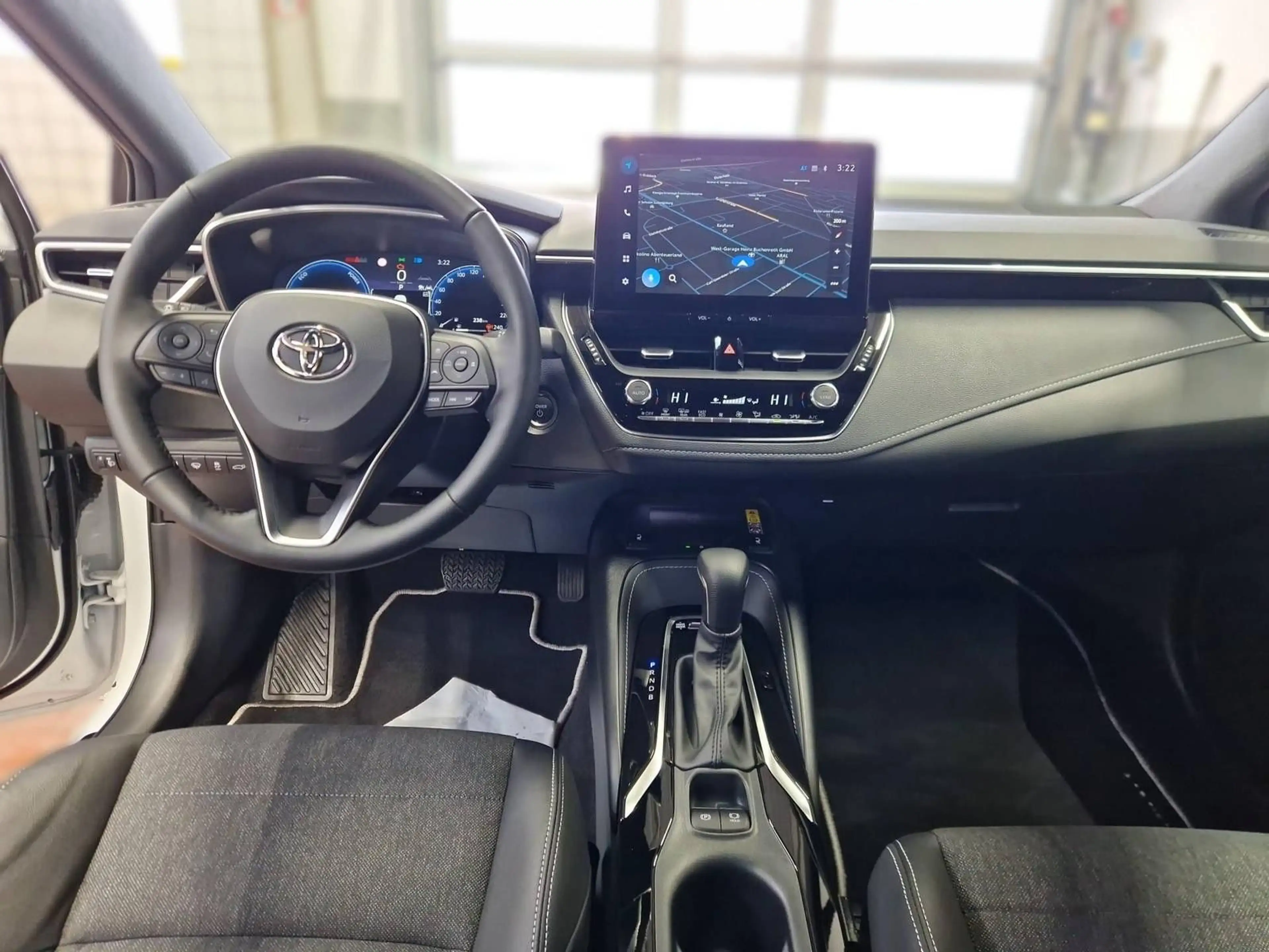Toyota Corolla Touring Sports + Technik Paket — photo 14