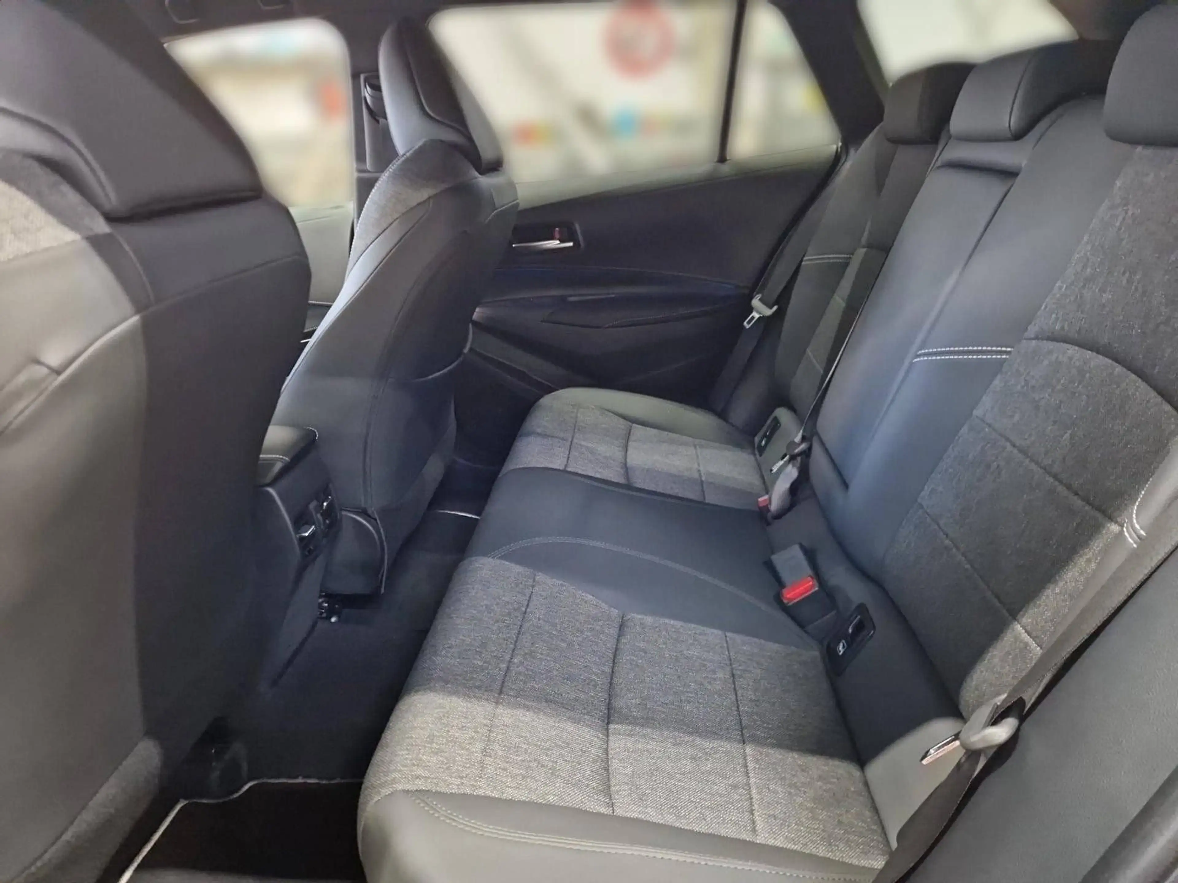 Toyota Corolla Touring Sports + Technik Paket — photo 11