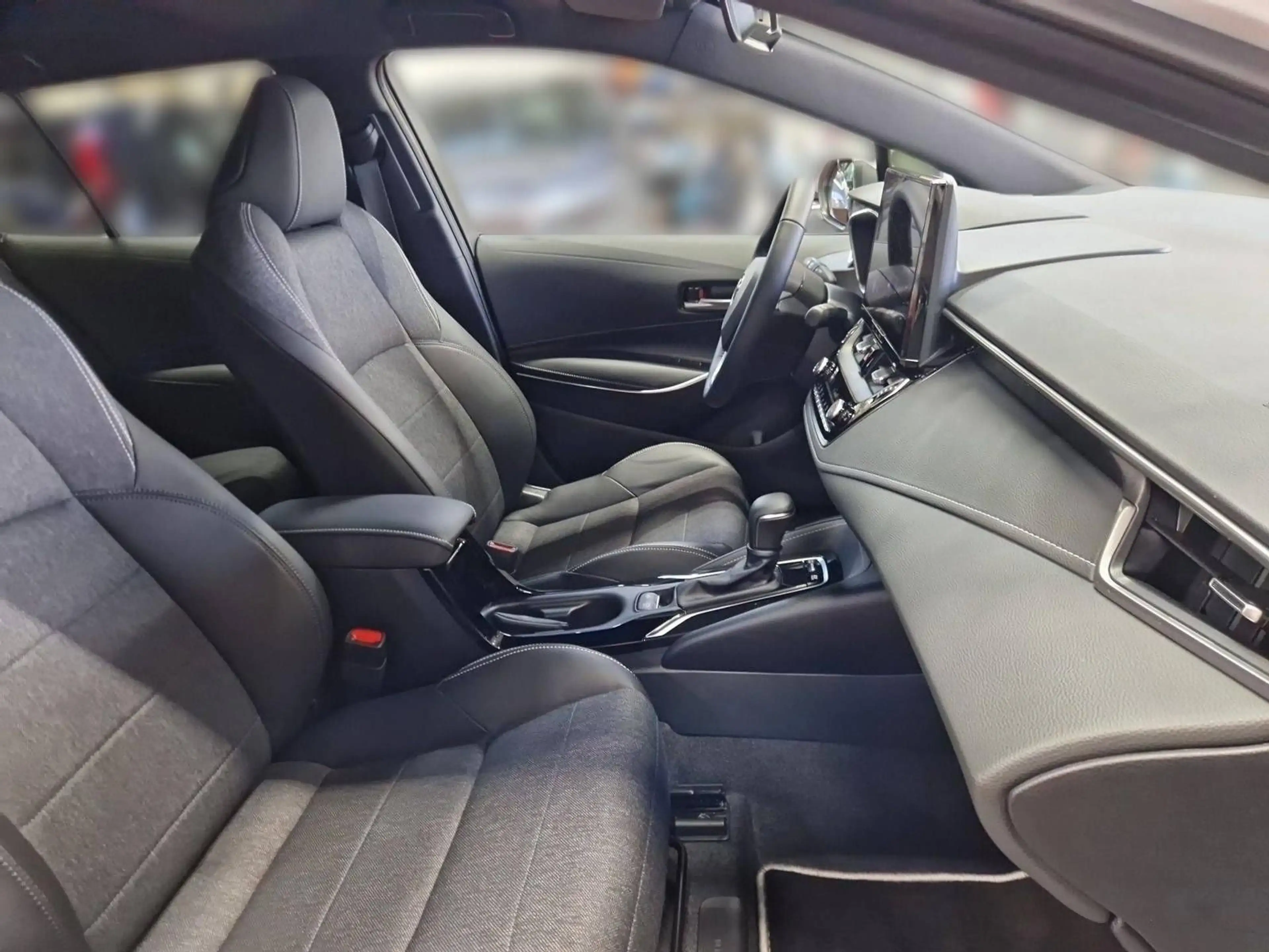 Toyota Corolla Touring Sports + Technik Paket — photo 12