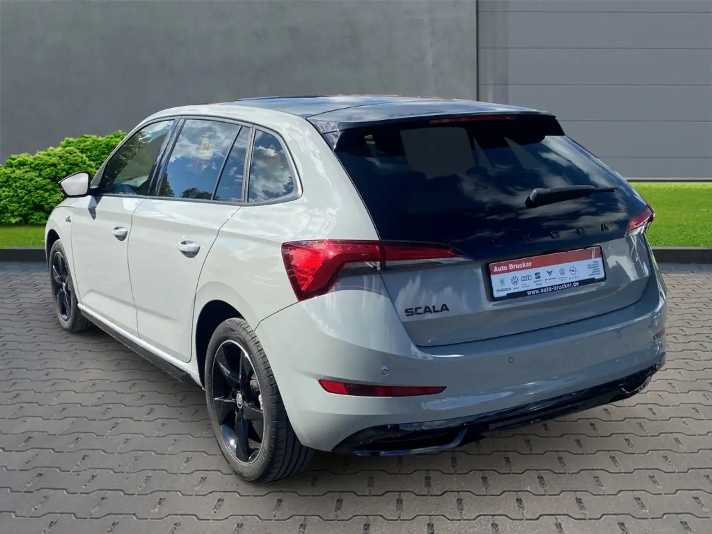 Skoda Scala Monte Carlo 1.5 TSI+el.Panoramadach+Navi+Klimaauto Grau - 2