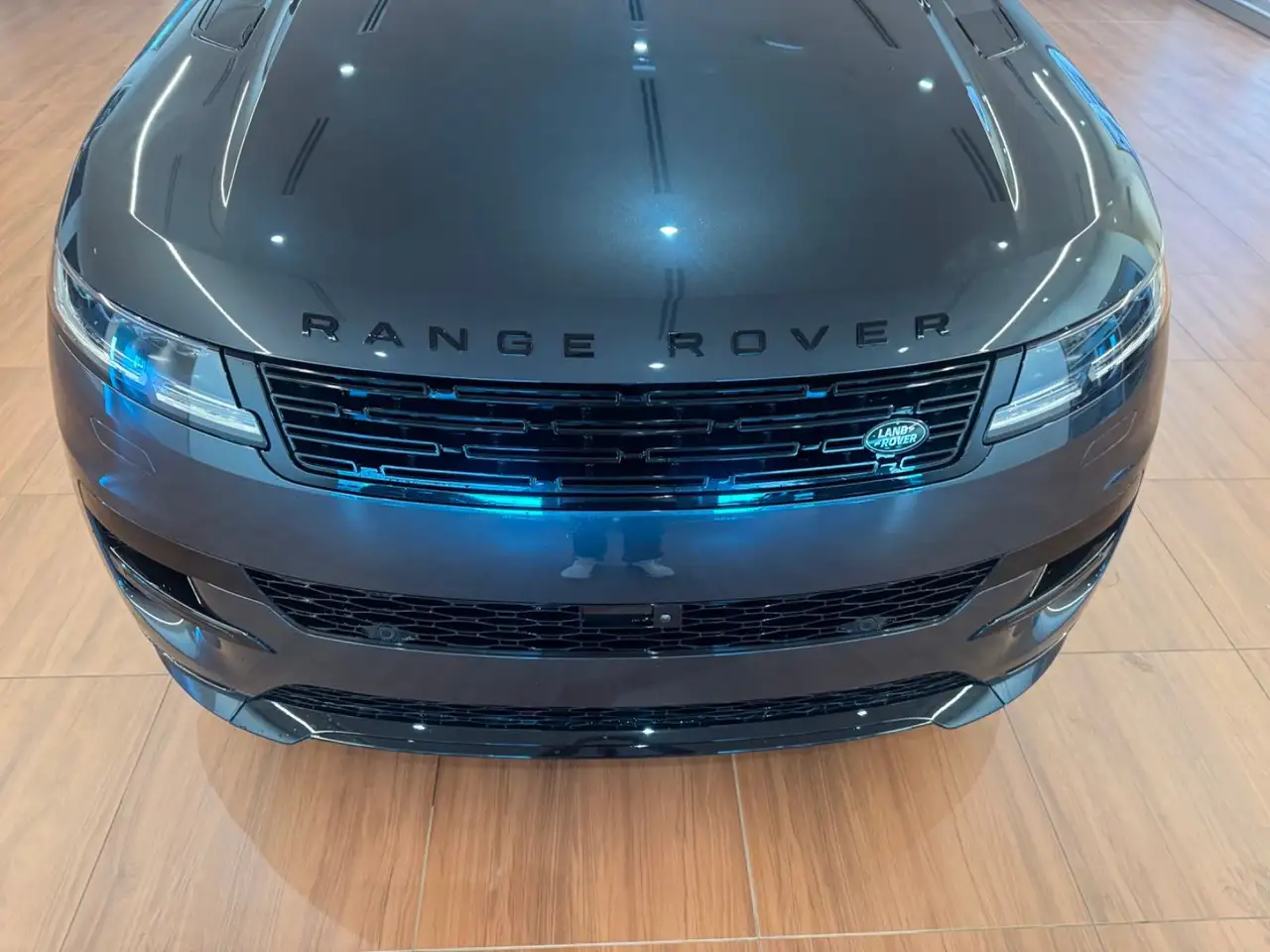 Land Rover Range Rover Sport снимка Land Rover Range Rover Sport