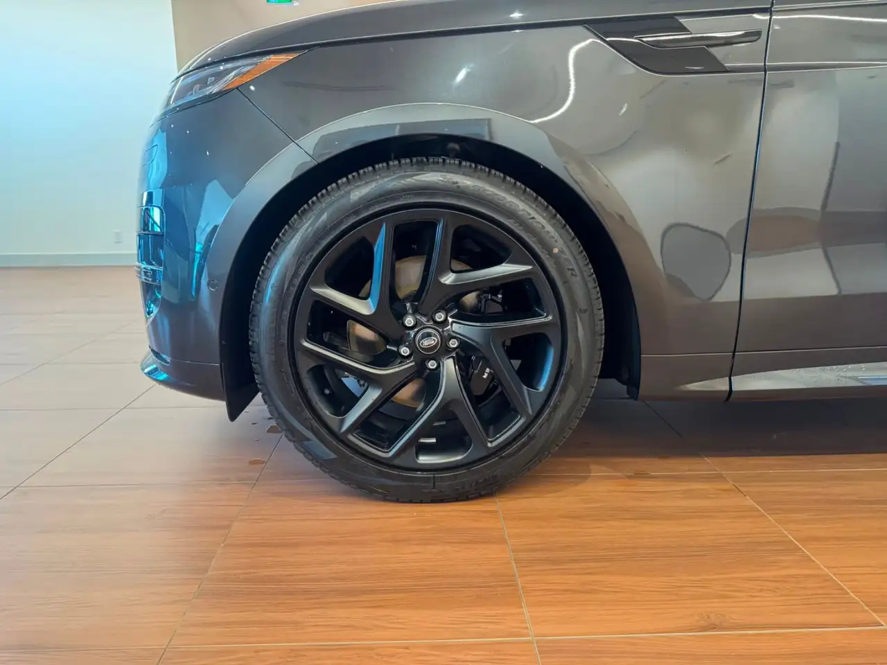 Land Rover Range Rover Sport снимка Land Rover Range Rover Sport