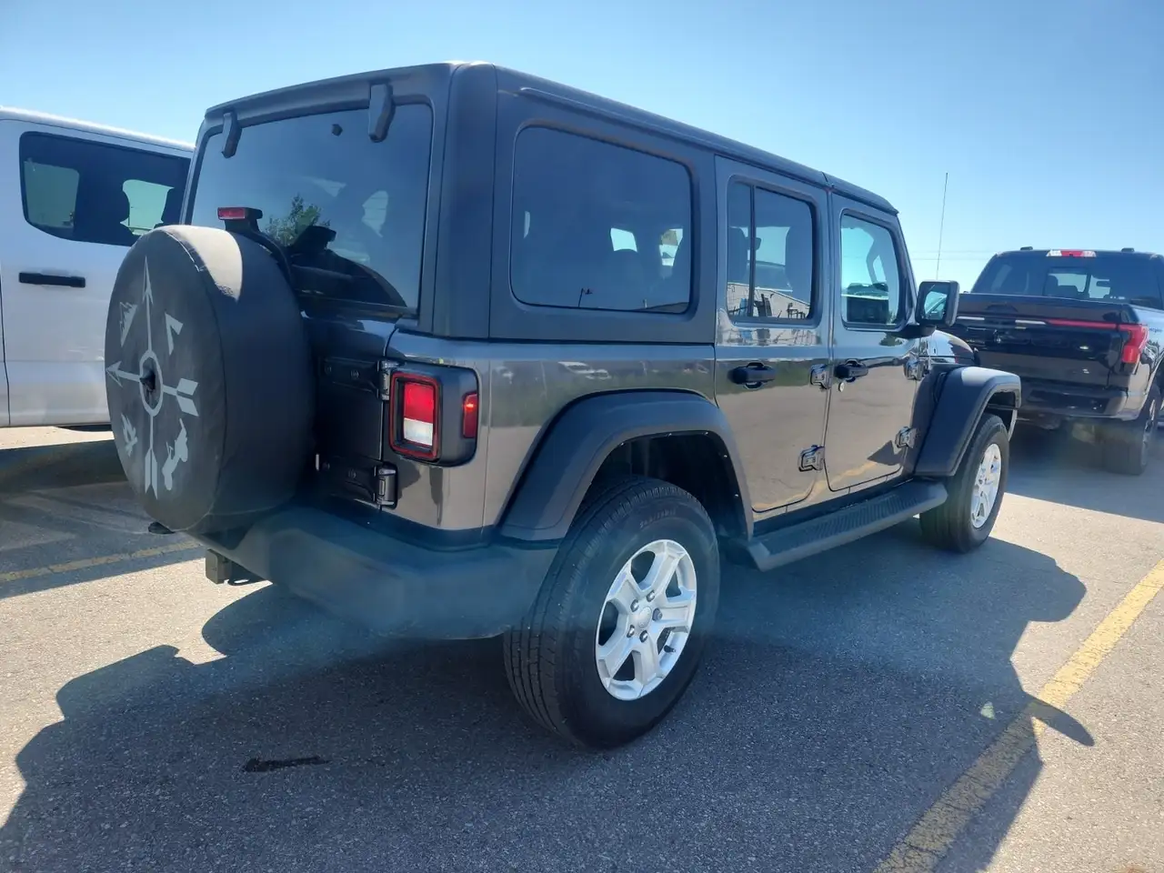 Jeep Wrangler photo Jeep Wrangler