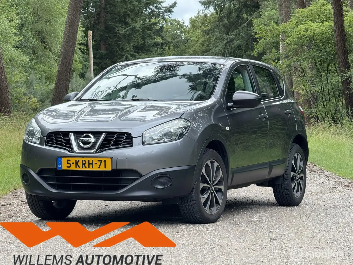 Nissan Qashqai 1.6 Visia Grijs - 1