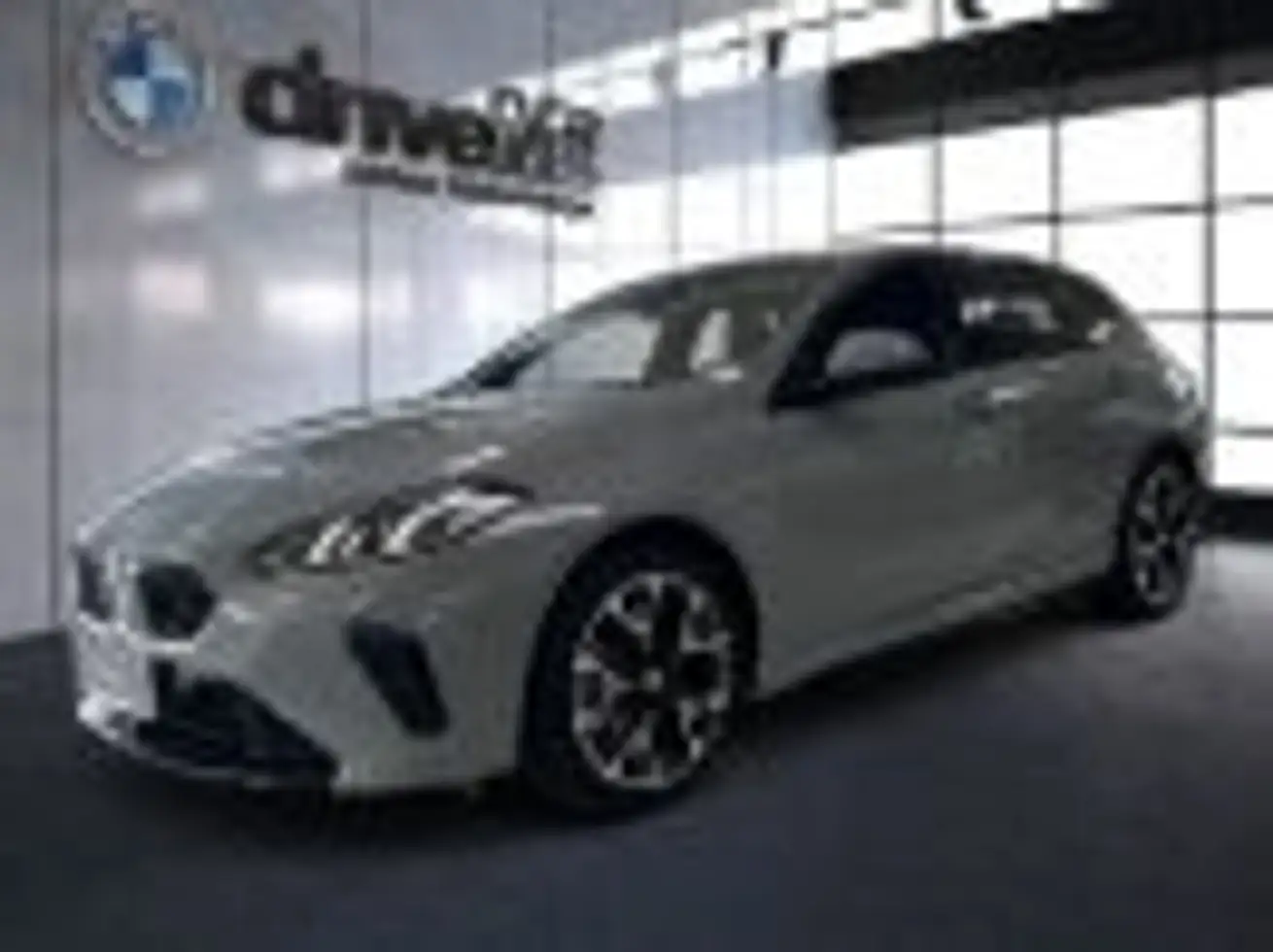 BMW 118 d M-Sport KAM LED Kam. SHZ Sportp. AHK AUT LM Grau - 2