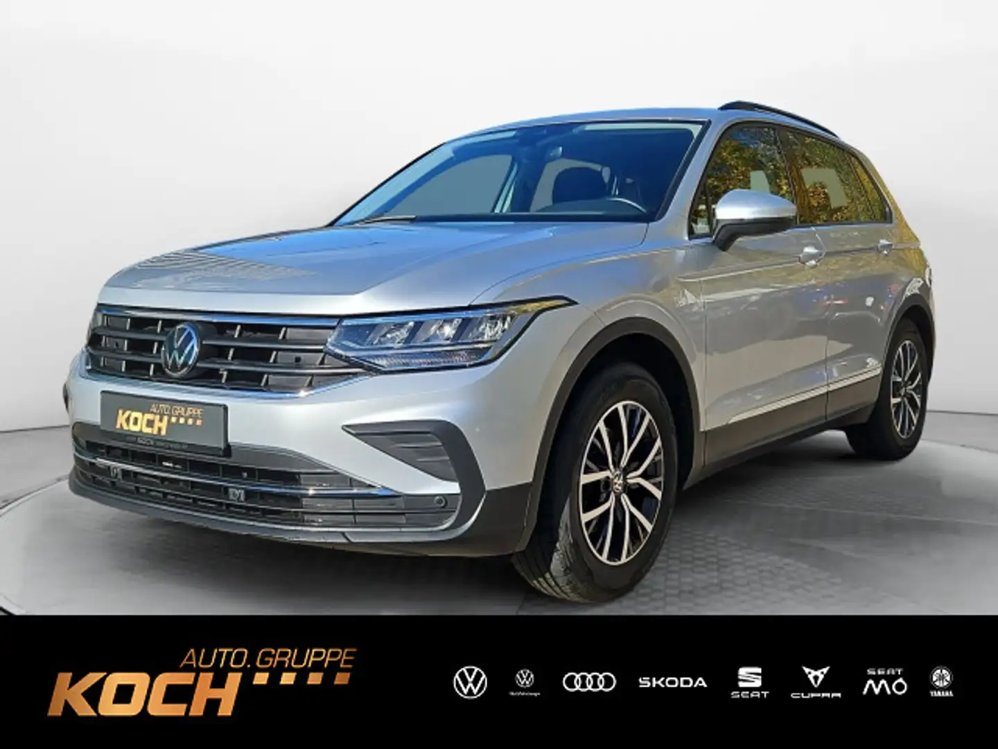 Volkswagen Tiguan 1.5TSI Life Navi AHK LED Zilver - 1