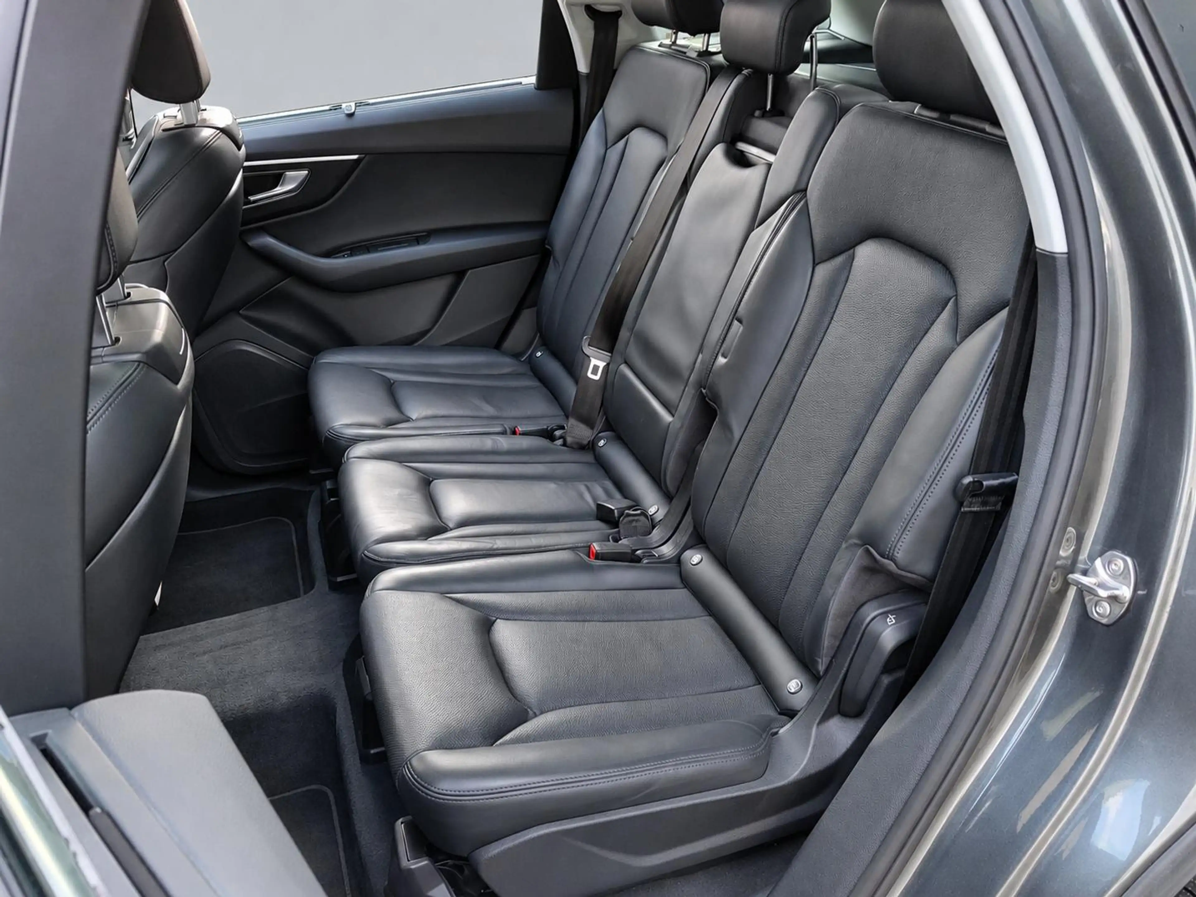 Audi Q7 55 TFSI e quattro Pro Line Advanced 381pk / Pano / — photo 5