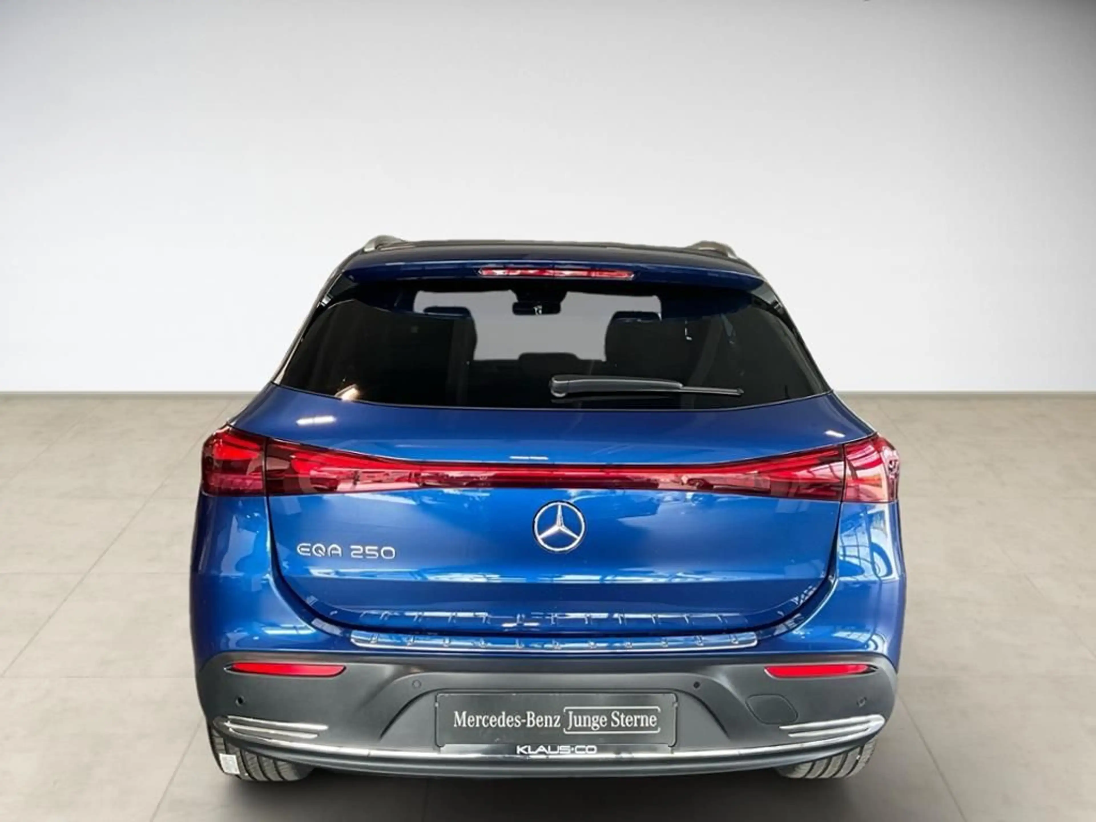 Mercedes-Benz EQA 250 Progressive Advanced AUT Kam. KlimaA LED — photo 5