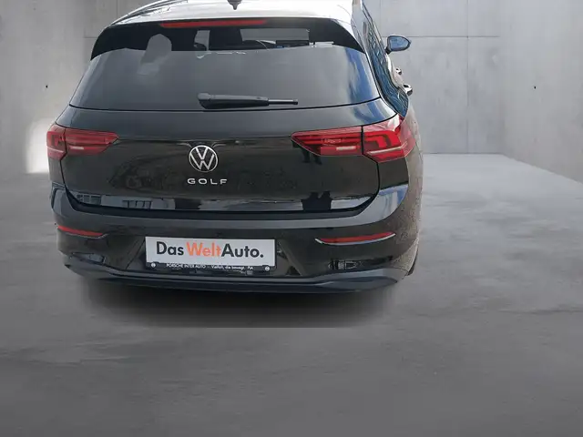 Volkswagen Golf view 4