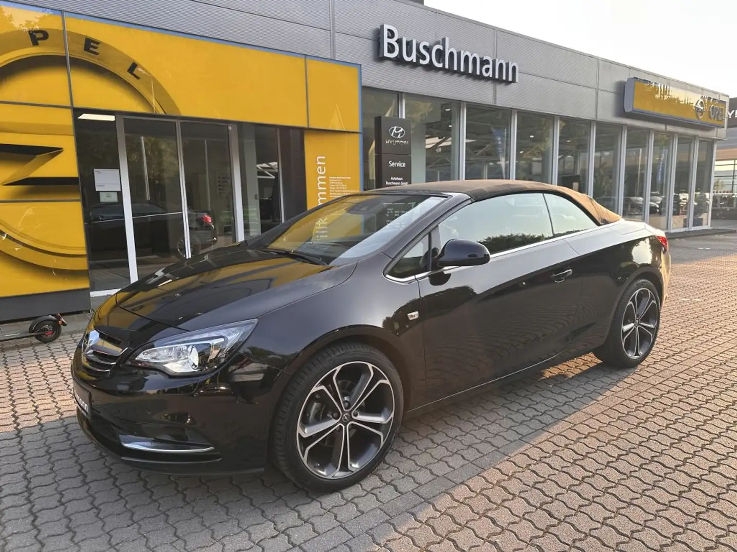 Opel Cascada Ultimate 1.6 TURBO +LEDER+DAB+NAVI+ Schwarz - 1