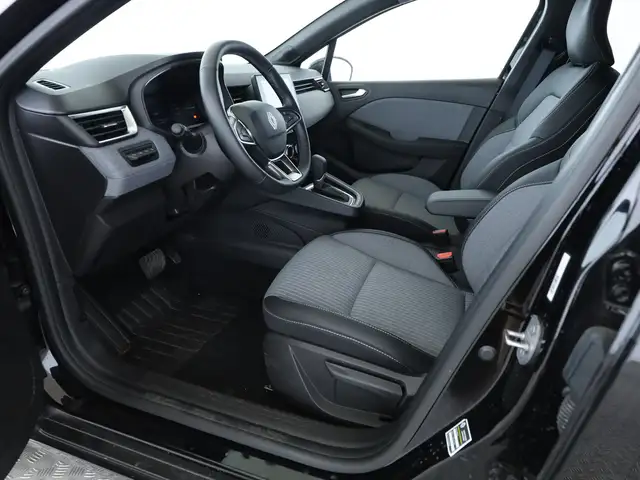 Renault Clio view 11