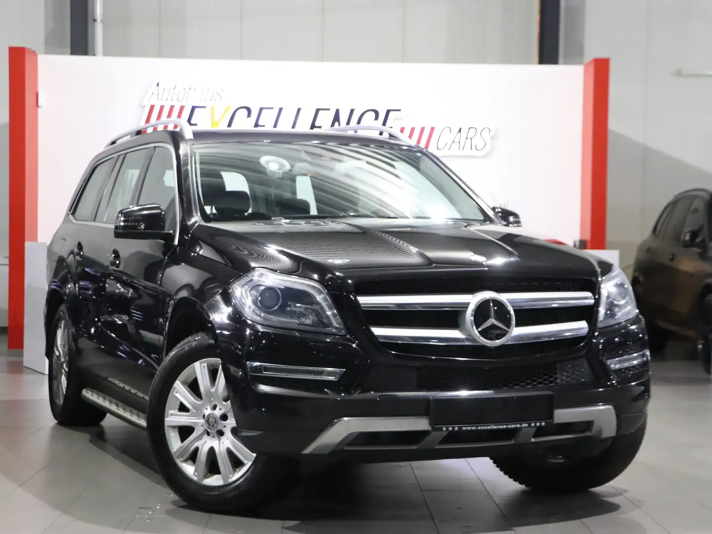Mercedes-Benz GL 350 BlueTec 4M 7-SITZ, DISTRONIC, SCHIEBEDACH crna - 1