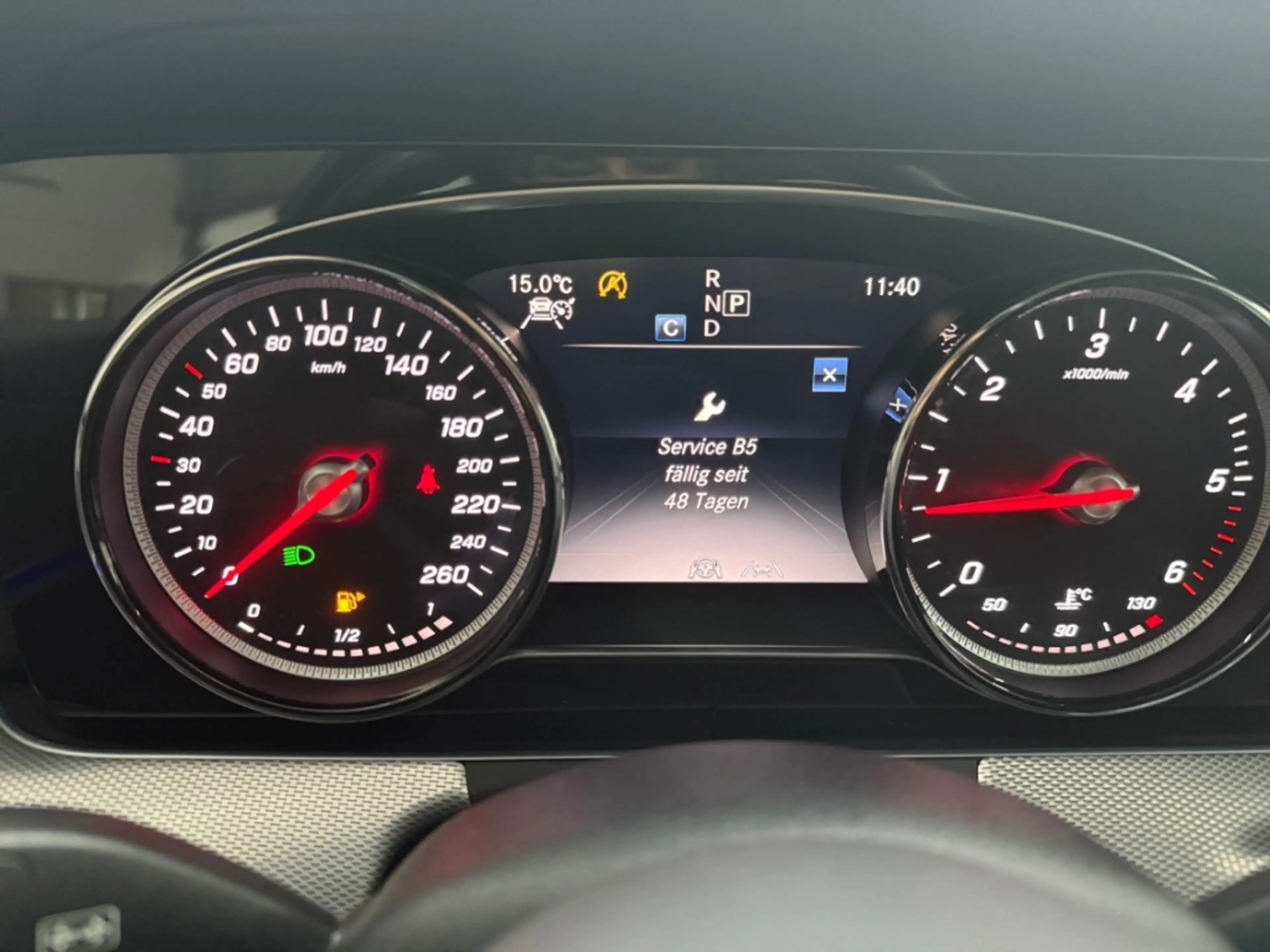 Mercedes-Benz E 220 d T Avantgarde AUTOMATIK NAV LED KAMERA ACC SITZ.H — photo 11