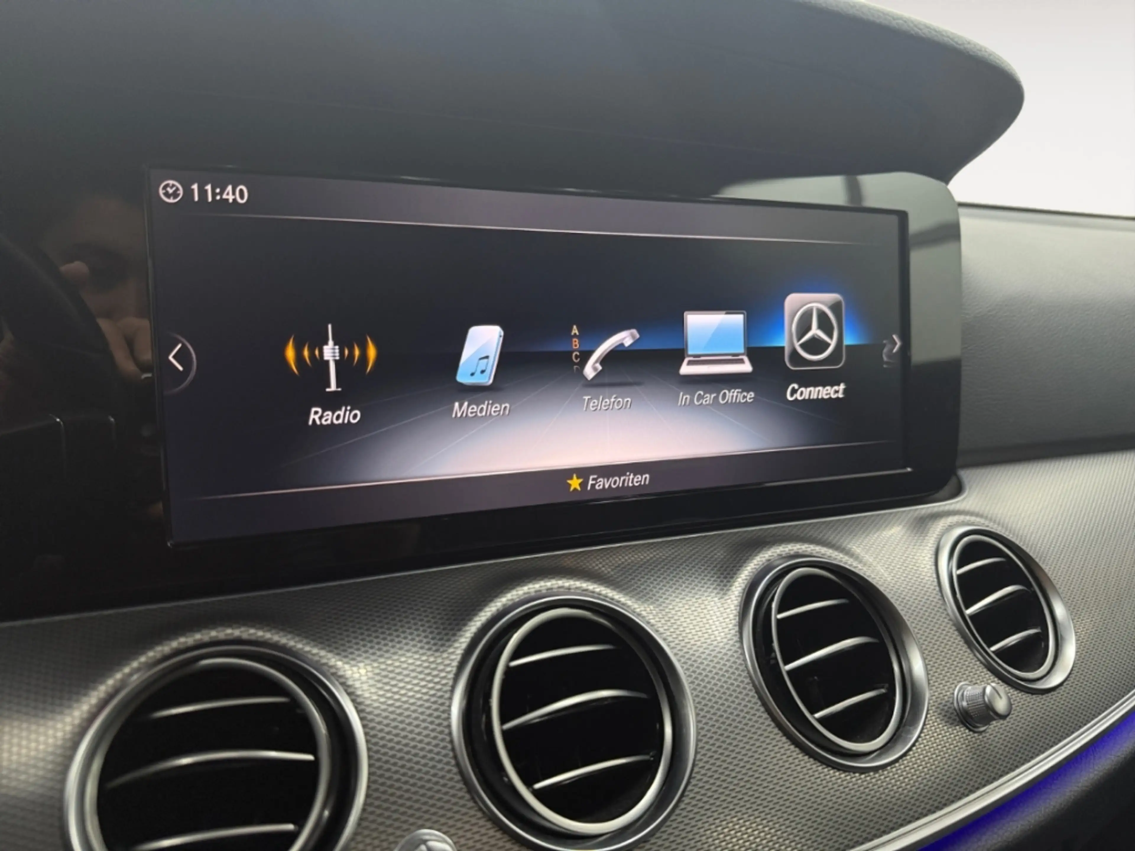 Mercedes-Benz E 220 d T Avantgarde AUTOMATIK NAV LED KAMERA ACC SITZ.H — photo 10