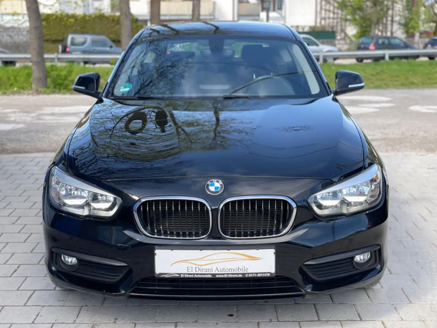 BMW 118 i Navi/Klima/Tempo/SHZ/PDC/BMW S-Heft/TÜV NEU Schwarz - 2