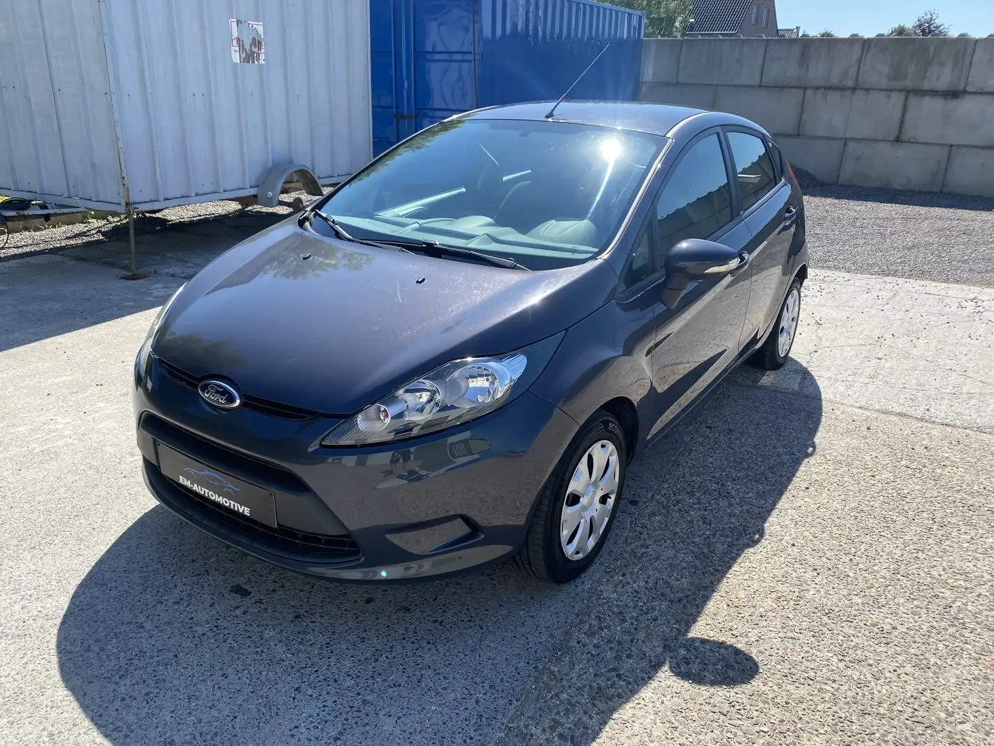 Ford Fiesta 1.25i Trend°AIRCO°EURO 5 Grijs - 1