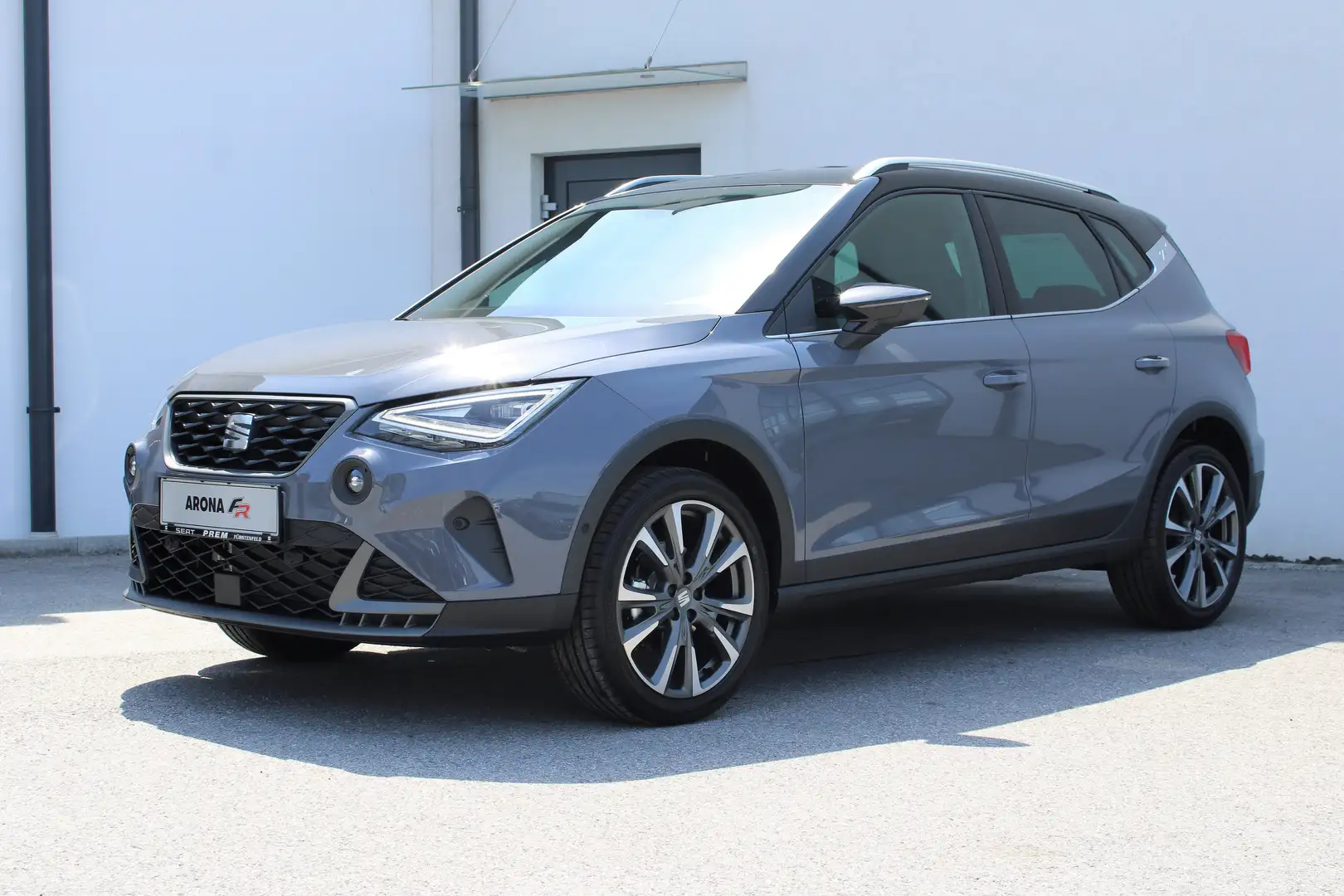 SEAT Arona FR "Limited Edition" 1.0 TSI Grau - 2