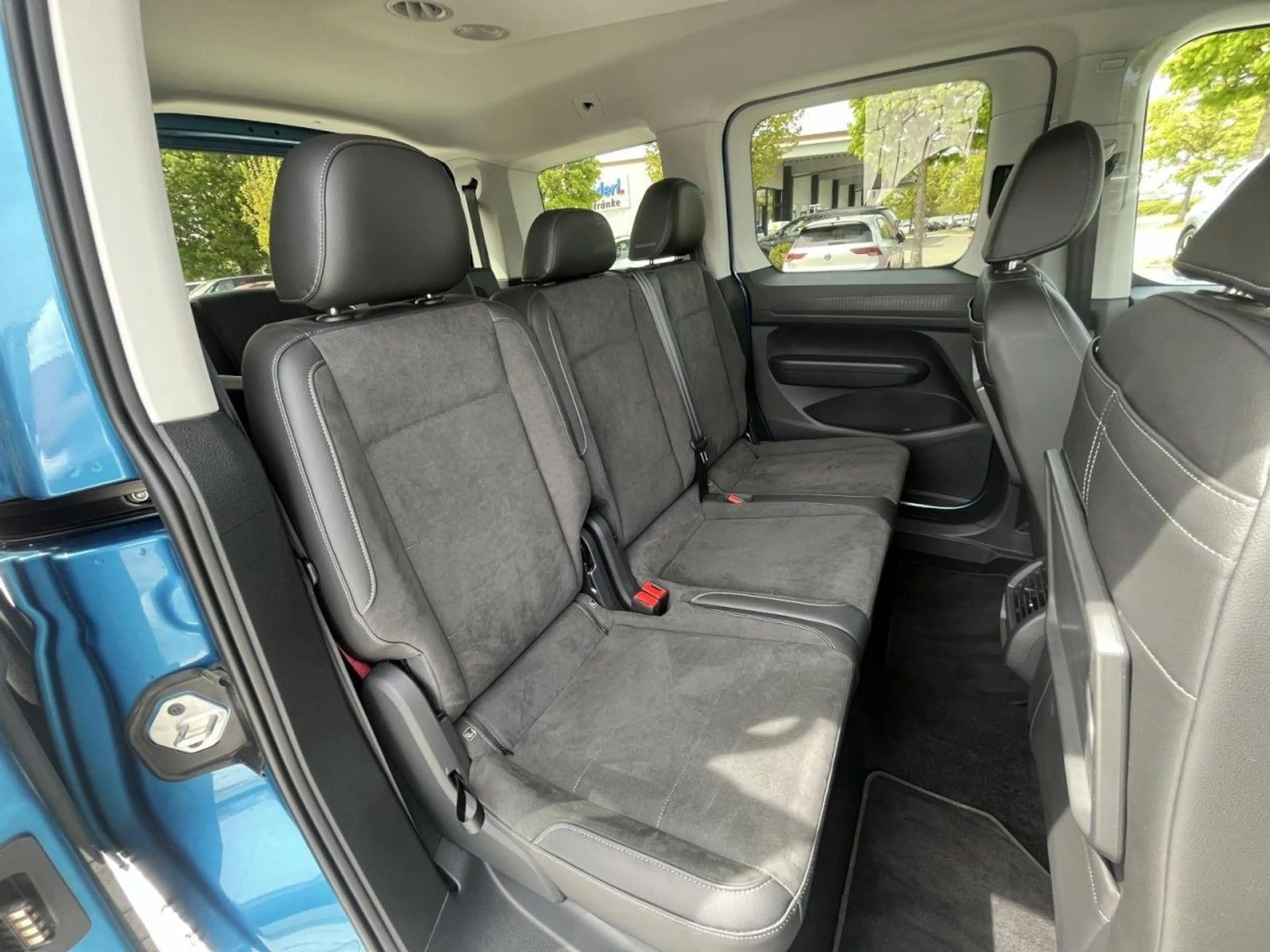 Volkswagen Caddy 7- Sitzer Style 1,5 TSI (LED+AHK+RearView+ — photo 10