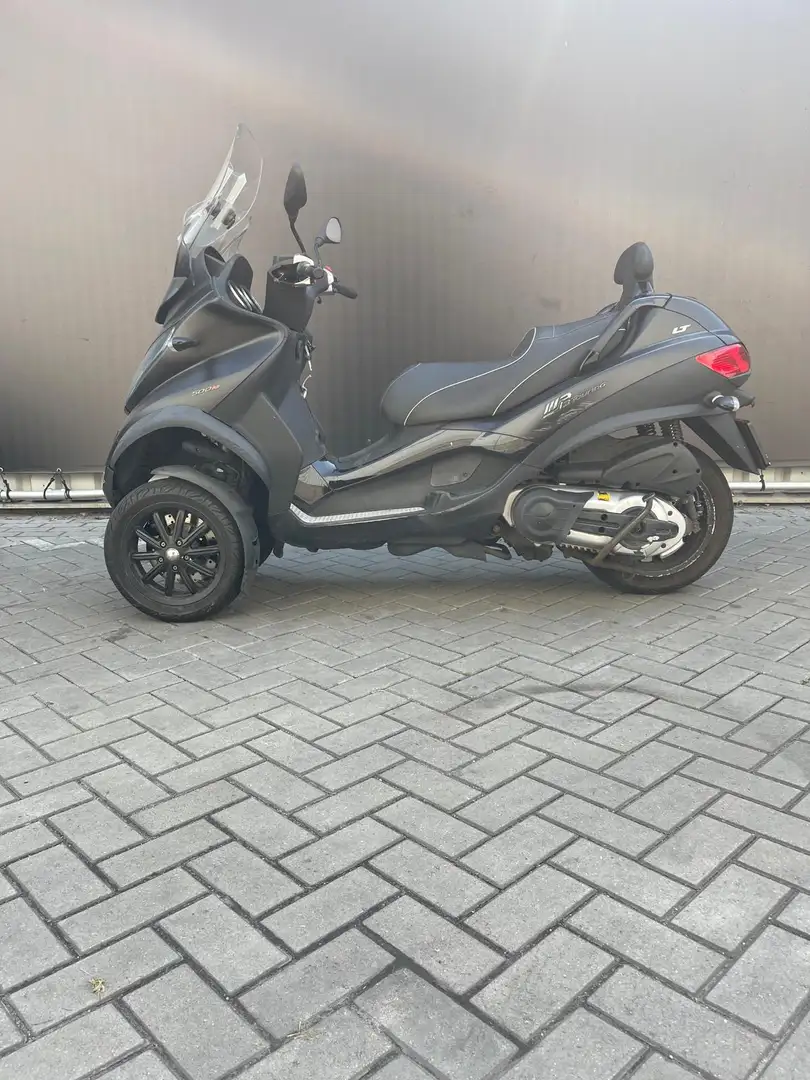 Piaggio MP3 500 Scooter LT Sport - 2