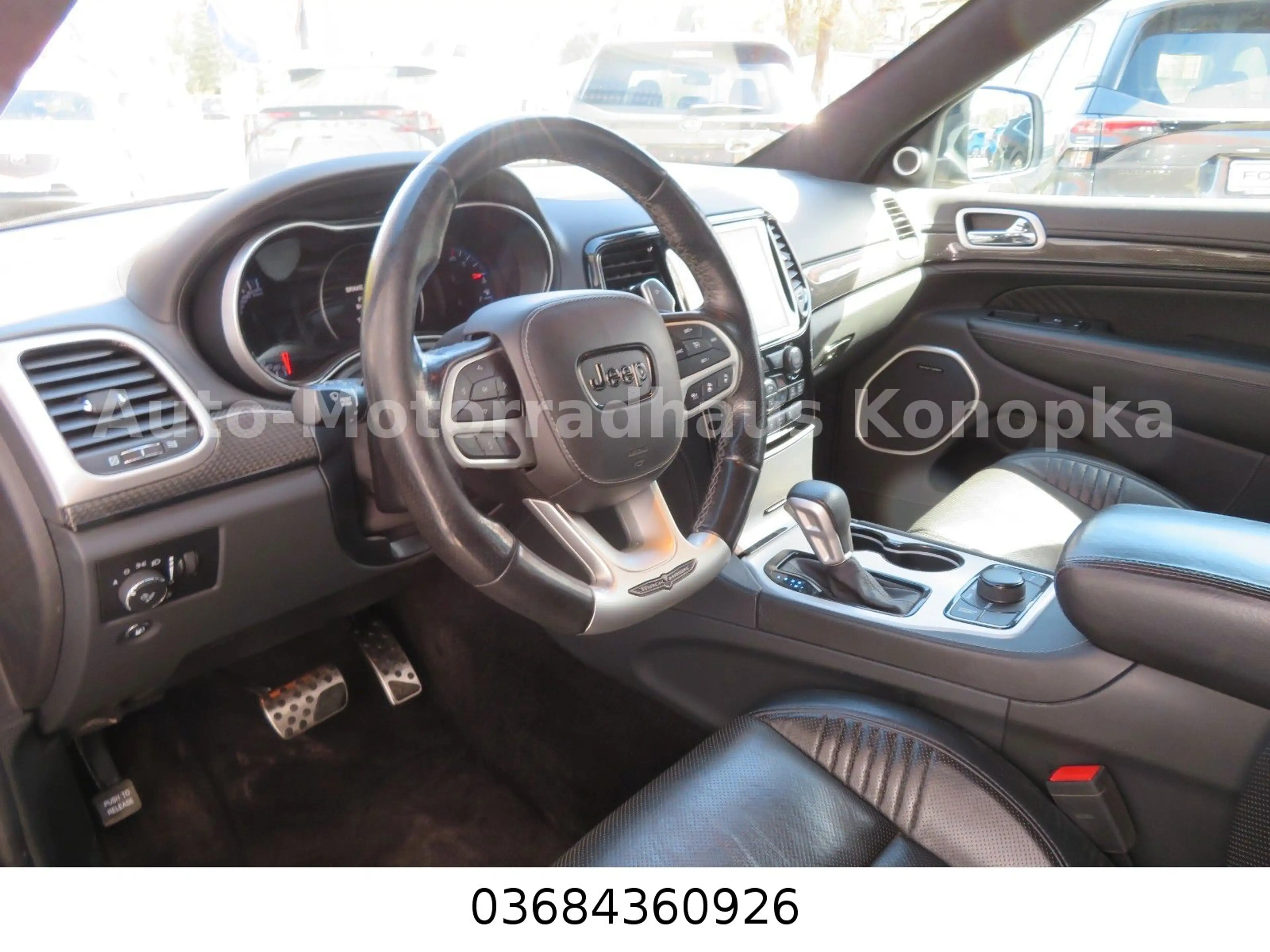 Jeep Grand Cherokee 6.2 V8 Trackhawk — photo 11