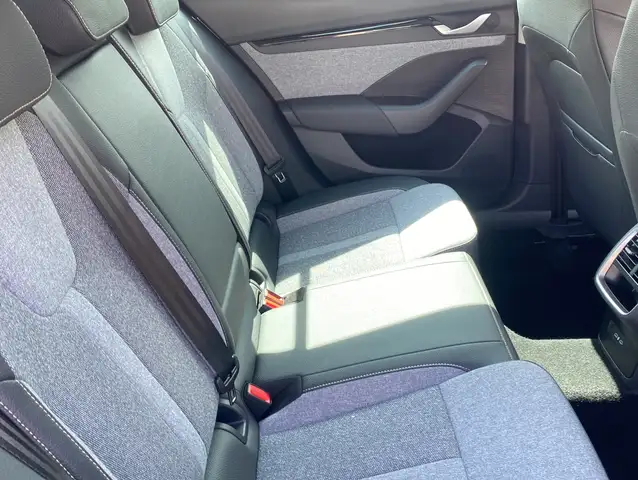 Skoda Octavia view 14