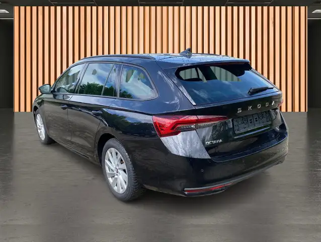 Skoda Octavia view 7