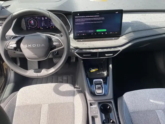 Skoda Octavia view 3