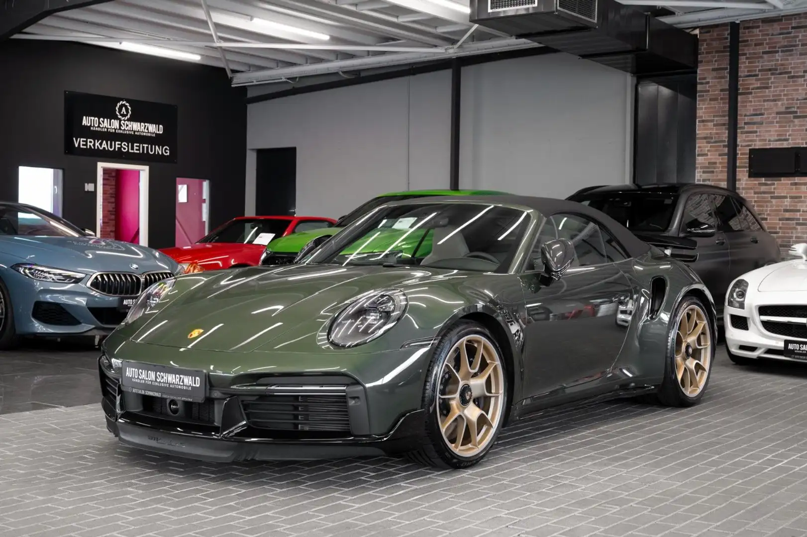 Porsche 911 Turbo S Cabrio|AERO-KIT|S-AGA|LIFT|APPROVED Grün - 2