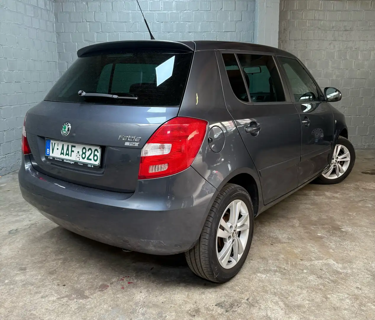 Skoda Fabia 1.2 TSI Ambiente Сірий - 2