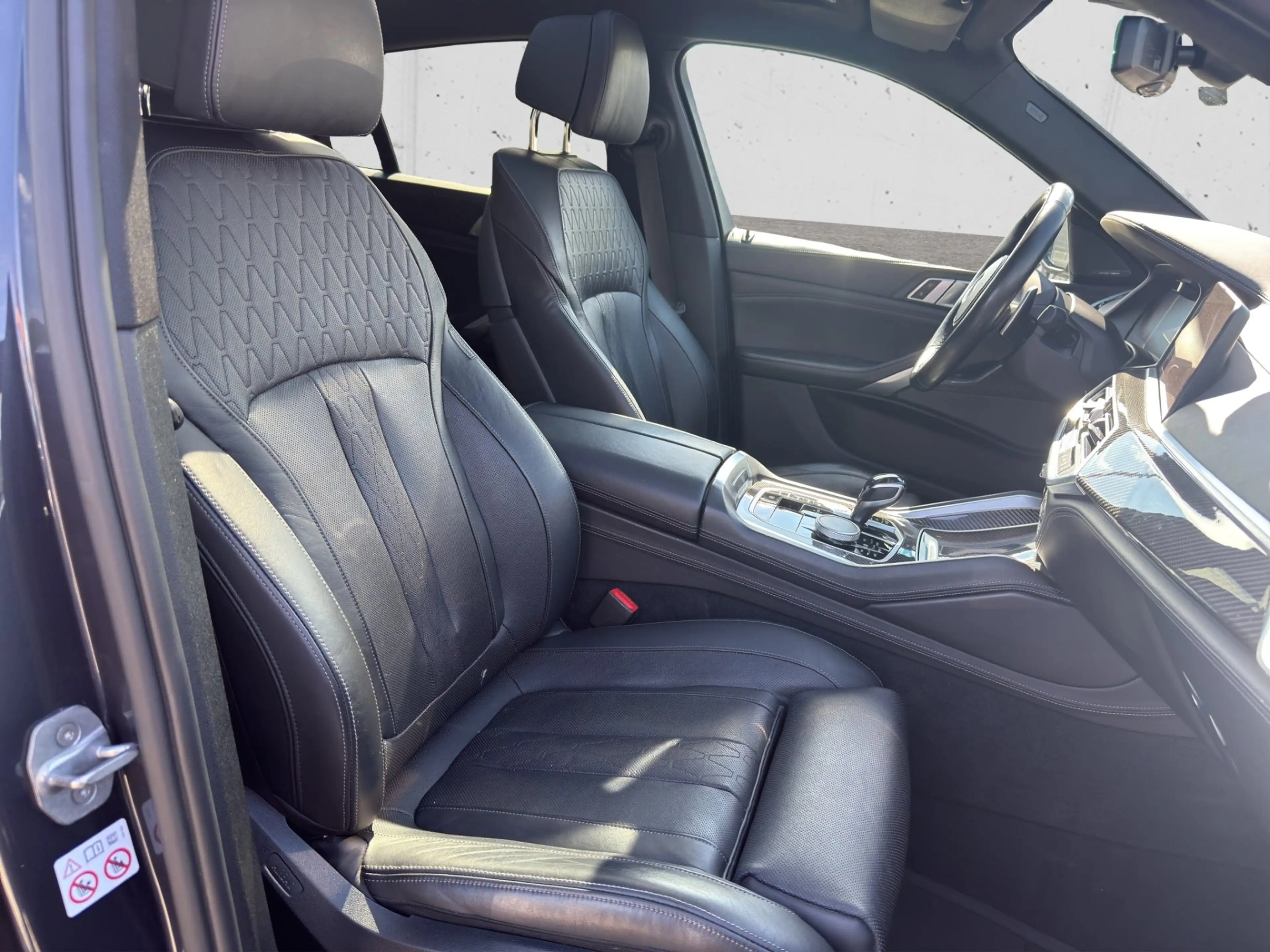 BMW X6 xDrive40i — photo 16