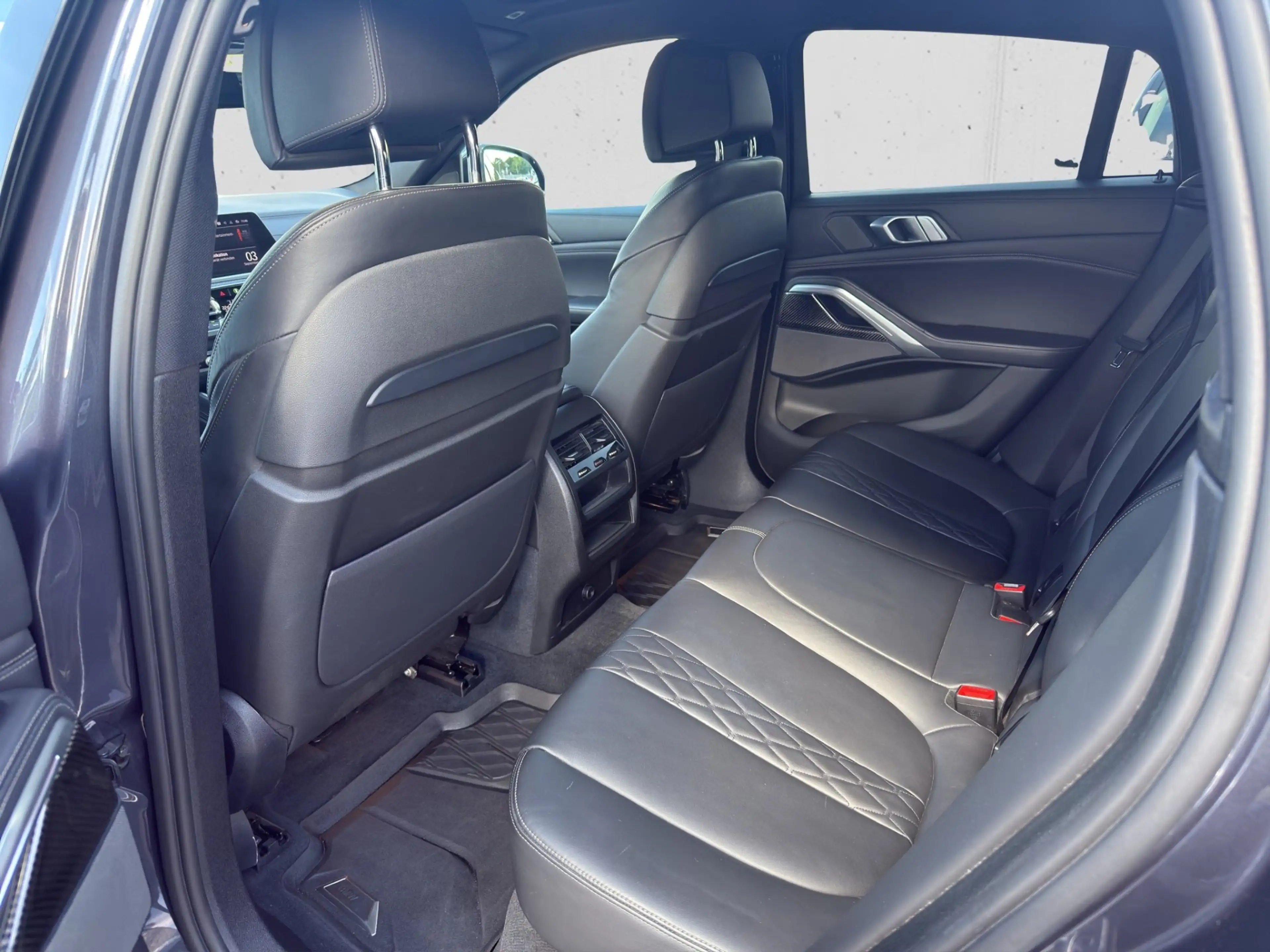 BMW X6 xDrive40i — photo 17