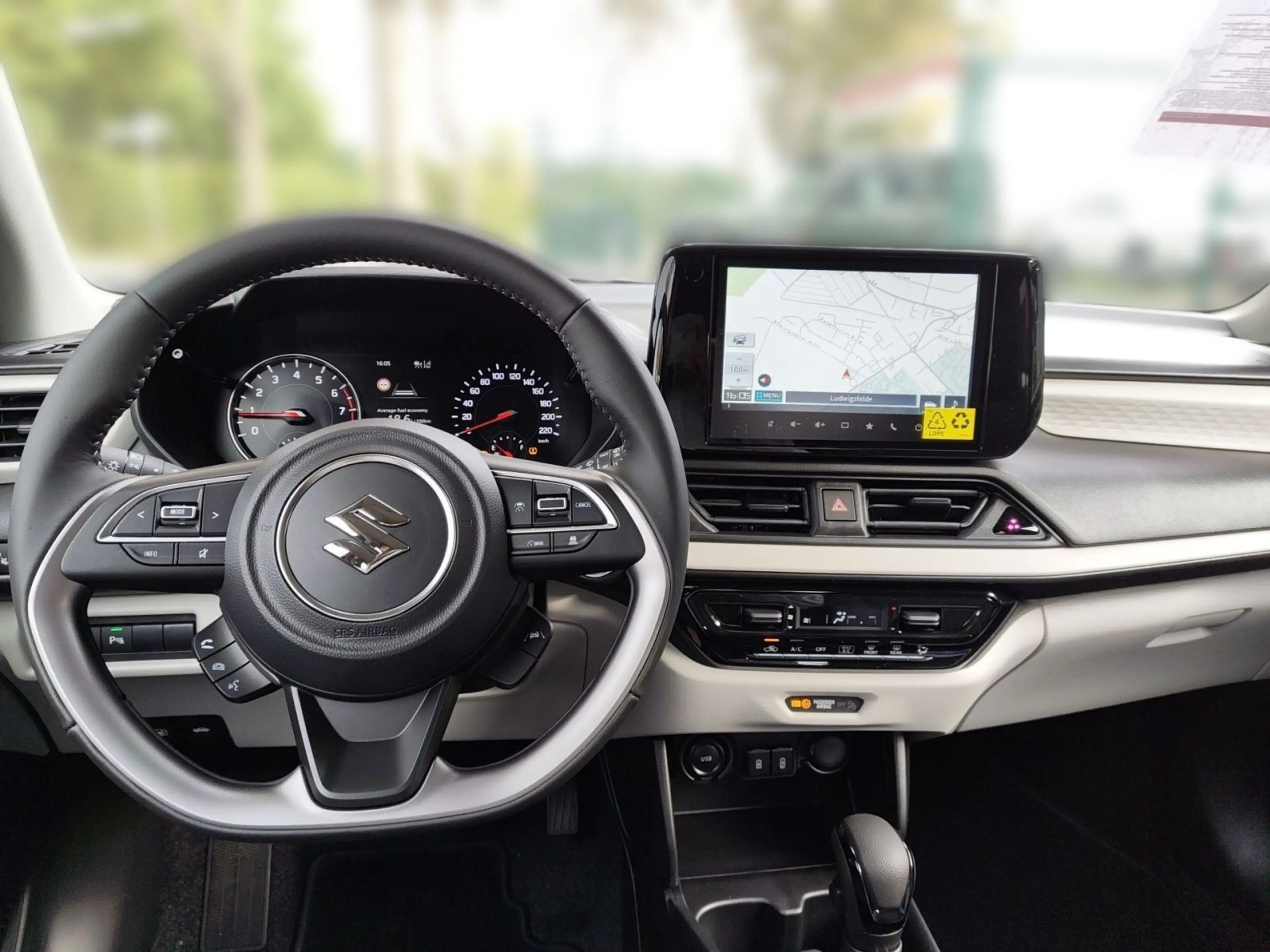 Suzuki Swift SWIFT COMFORT+ CVT HYBRID — photo 9