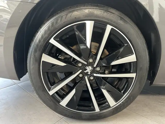 Peugeot 508 view 3