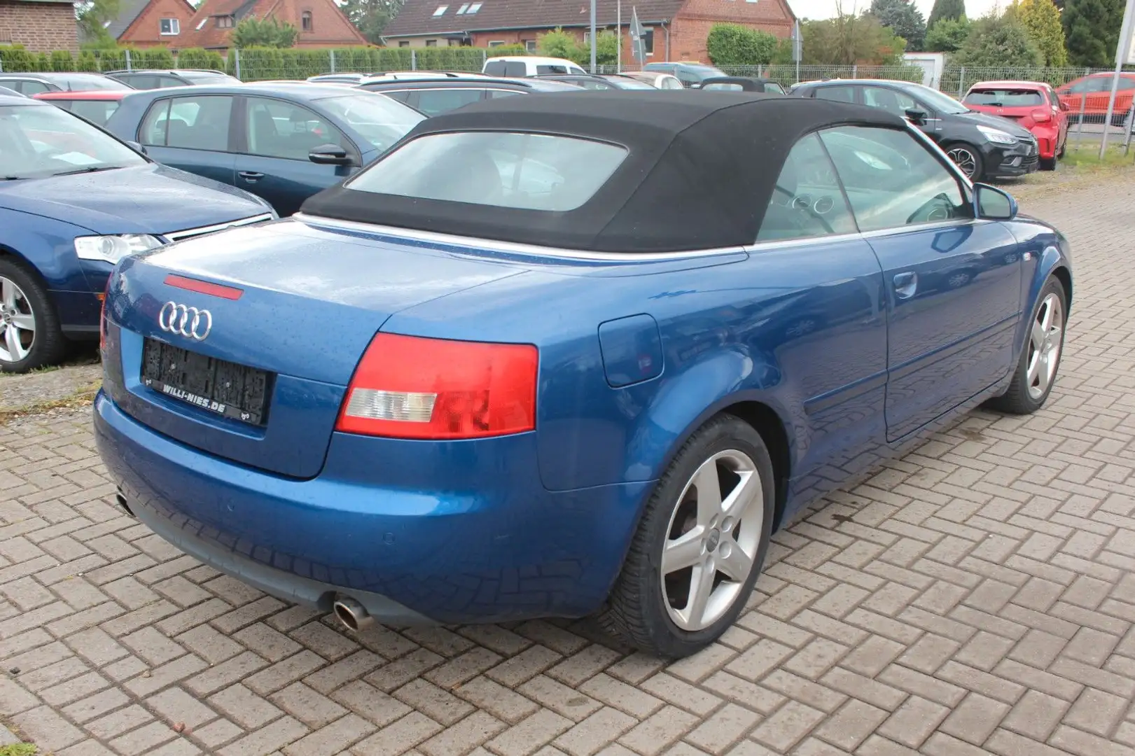 Audi A4 Cabriolet 1.8 T Xenon Leder BOSE PDC Sitzhzg. Blau - 2