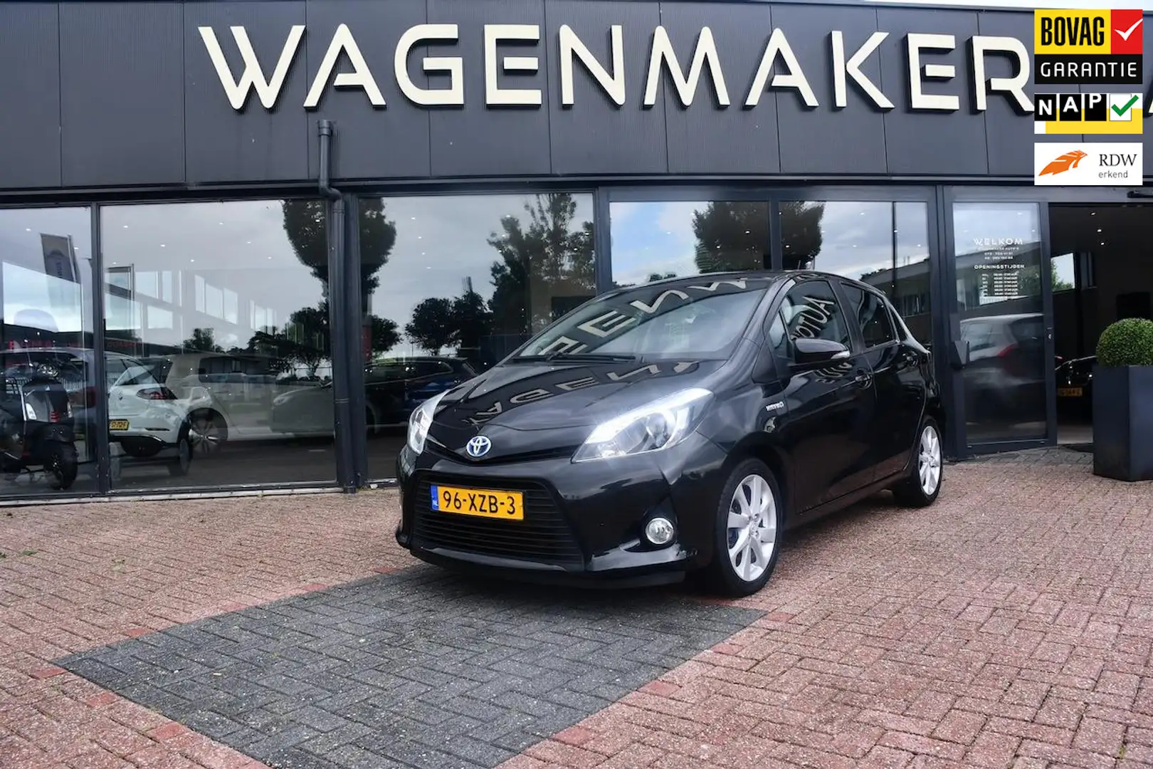 Toyota Yaris 1.5 Full Hybrid Dynamic AUT|Clima|Cruise|CAMERA Zwart - 1