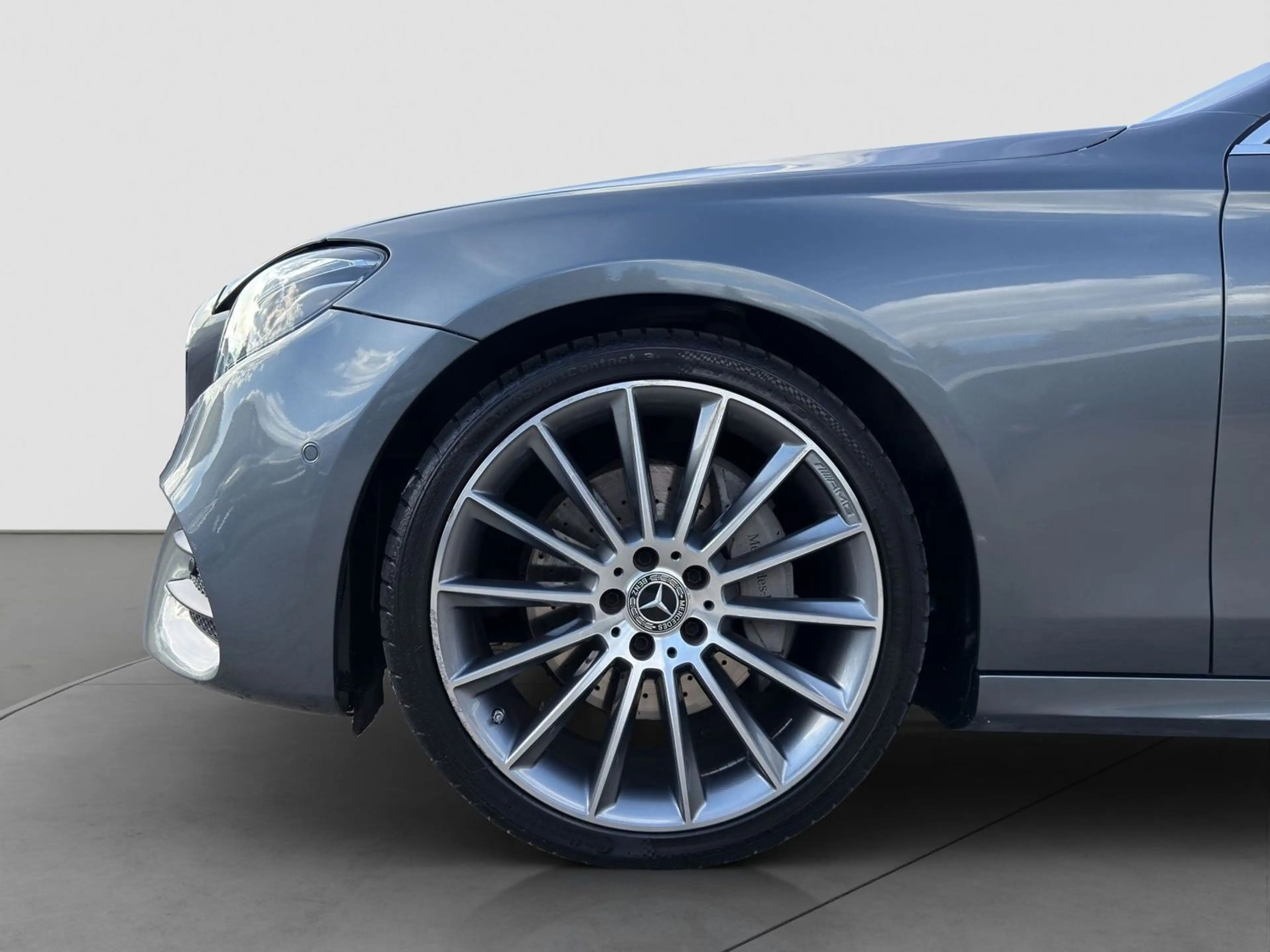 Mercedes-Benz E 200 AMG Navi Wide LED Multibeam R-Cam PDC v+h — photo 9