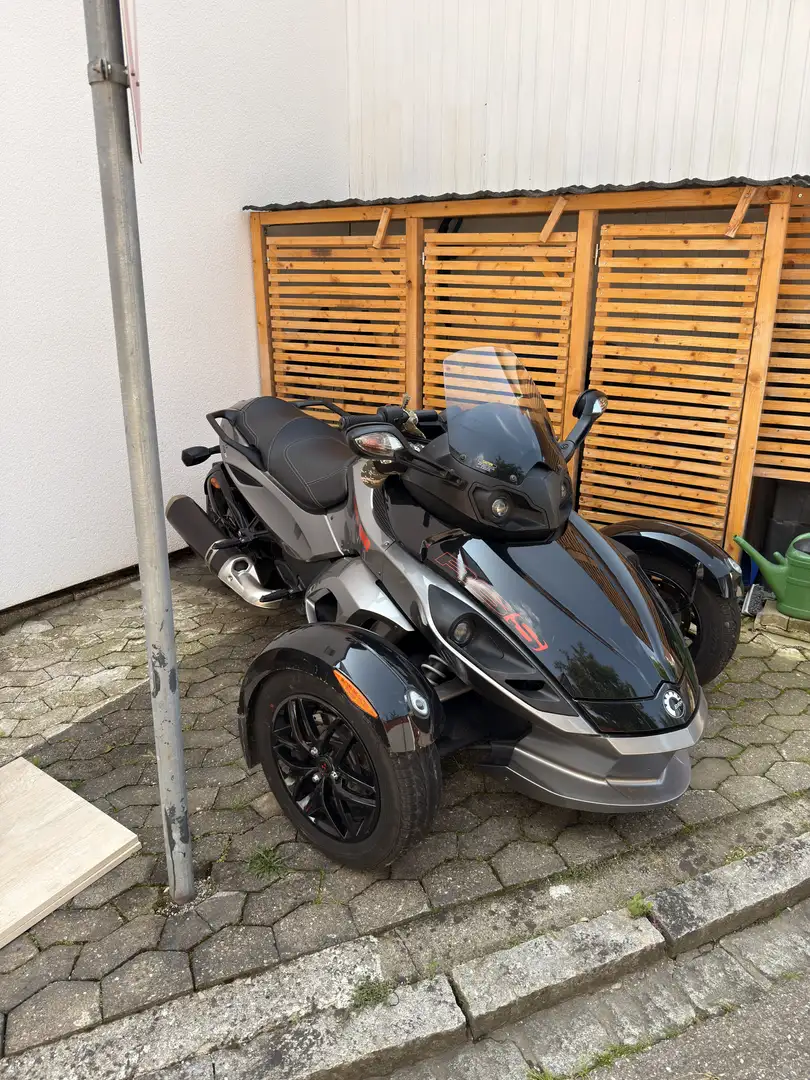 Can-Am Spyder RS - 2