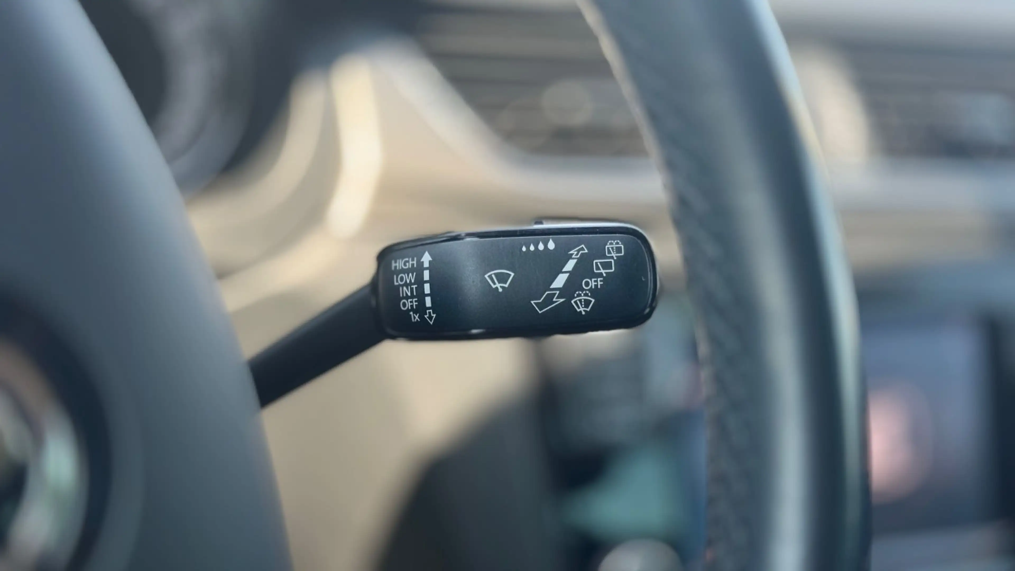 Skoda Rapid/Spaceback Spaceback Clever *XENON*APP*SHZ* — photo 14