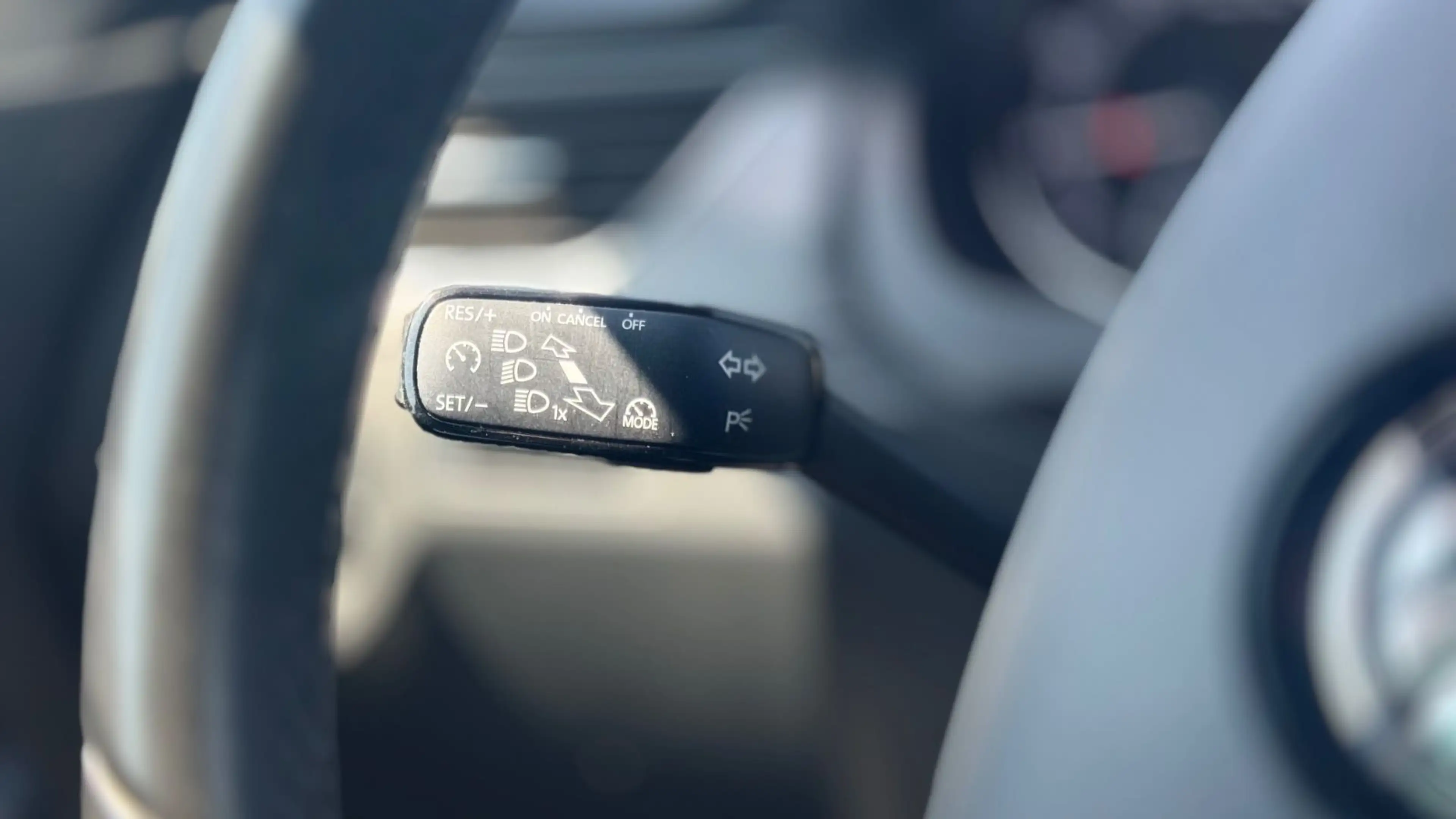 Skoda Rapid/Spaceback Spaceback Clever *XENON*APP*SHZ* — photo 13