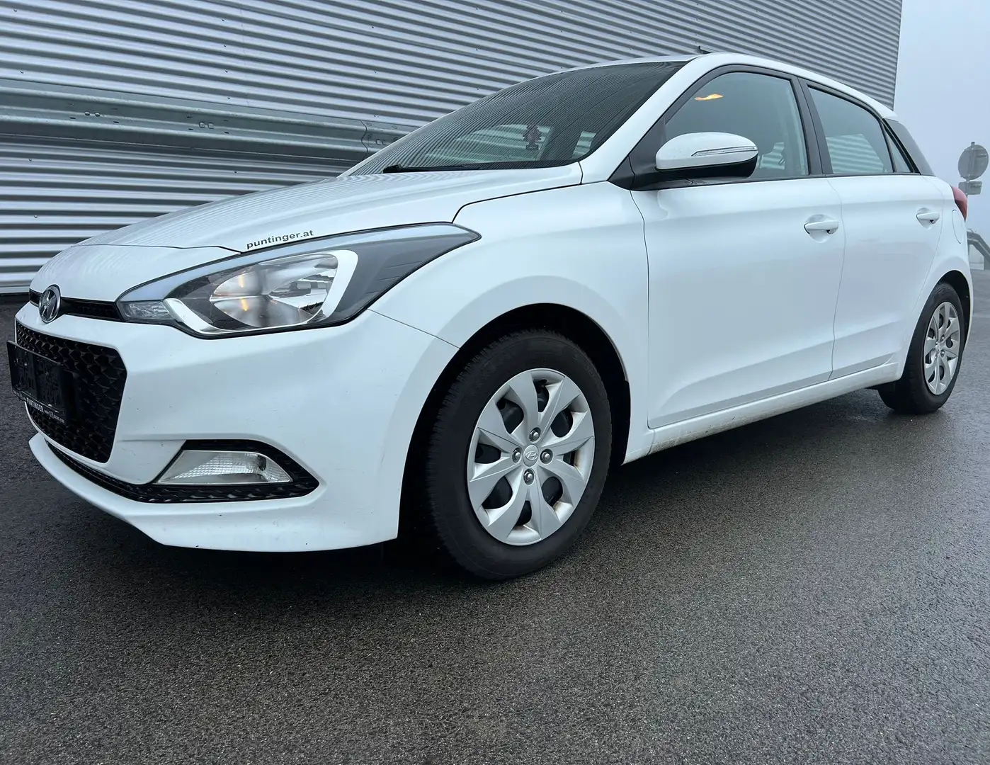Hyundai i20 1,25 Start! ID:39 Weiß - 2