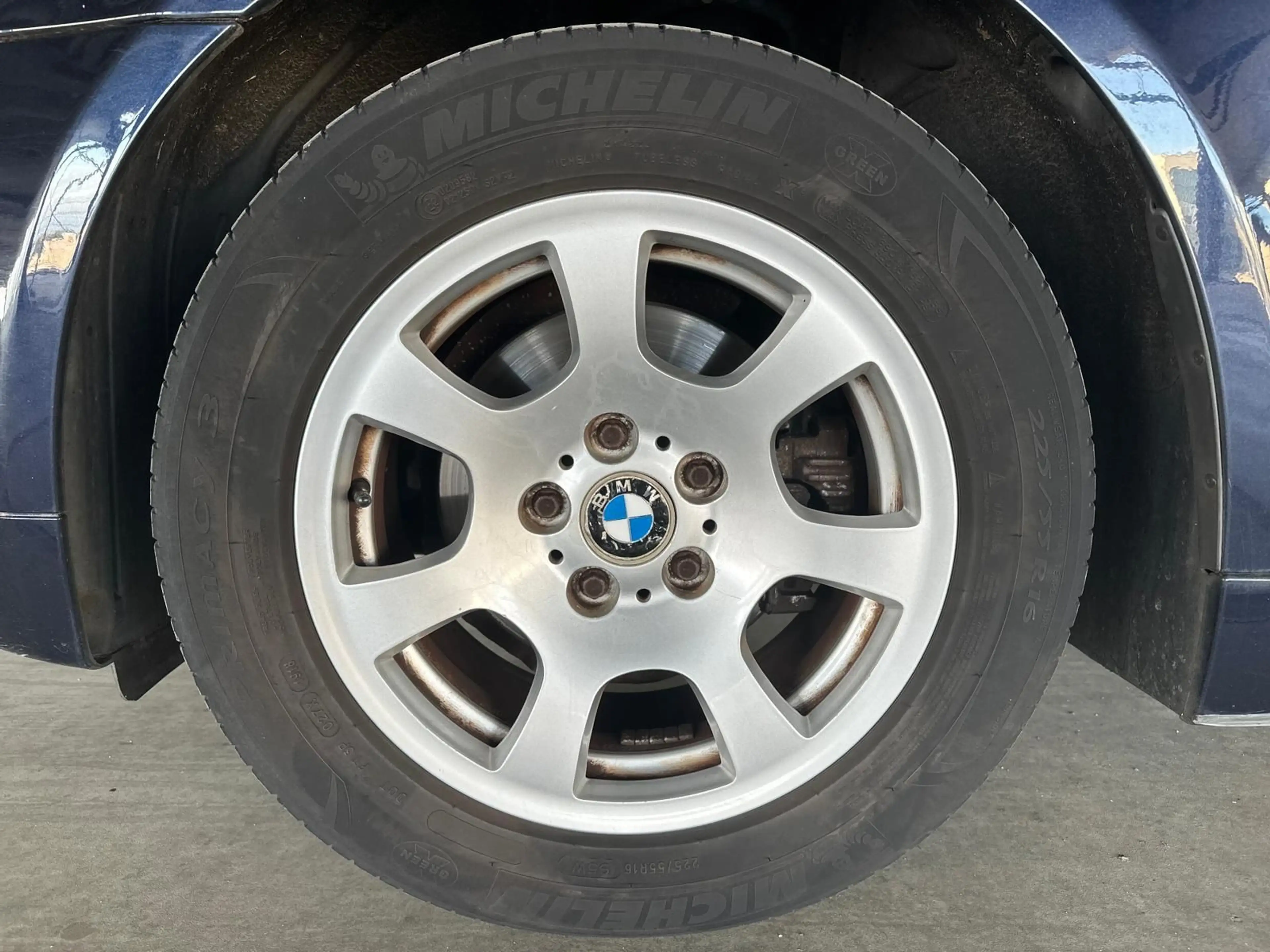 BMW 525 i Touring SH PANO TEMP NAVI ISO XENON MFL BC — photo 7