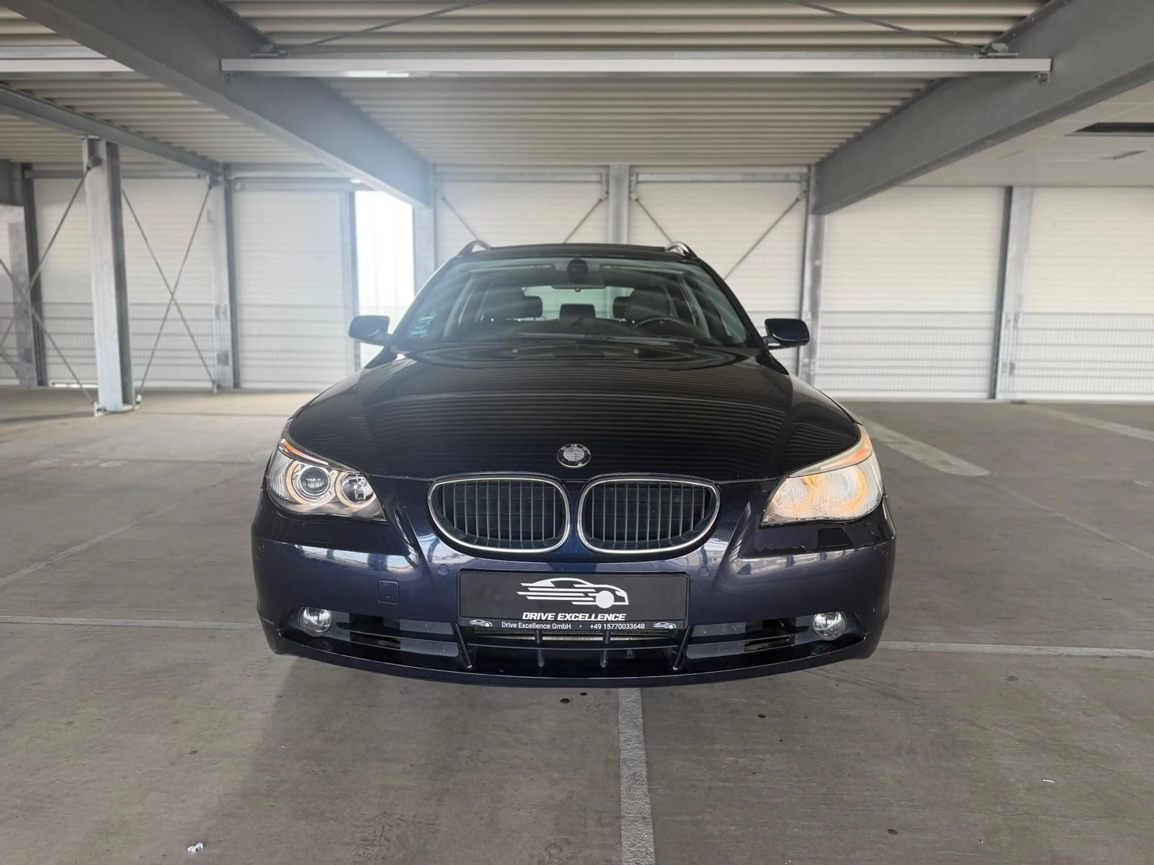 BMW 525 i Touring SH PANO TEMP NAVI ISO XENON MFL BC — photo 3