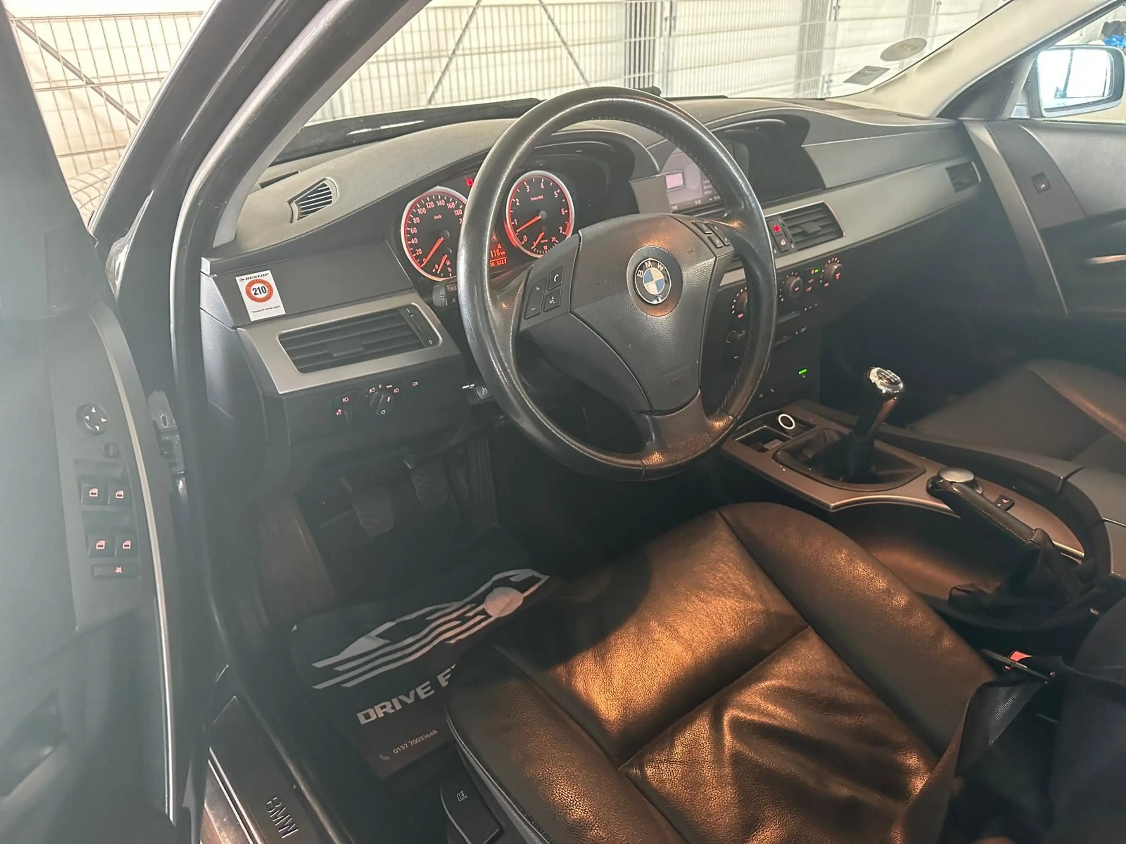 BMW 525 i Touring SH PANO TEMP NAVI ISO XENON MFL BC — photo 12