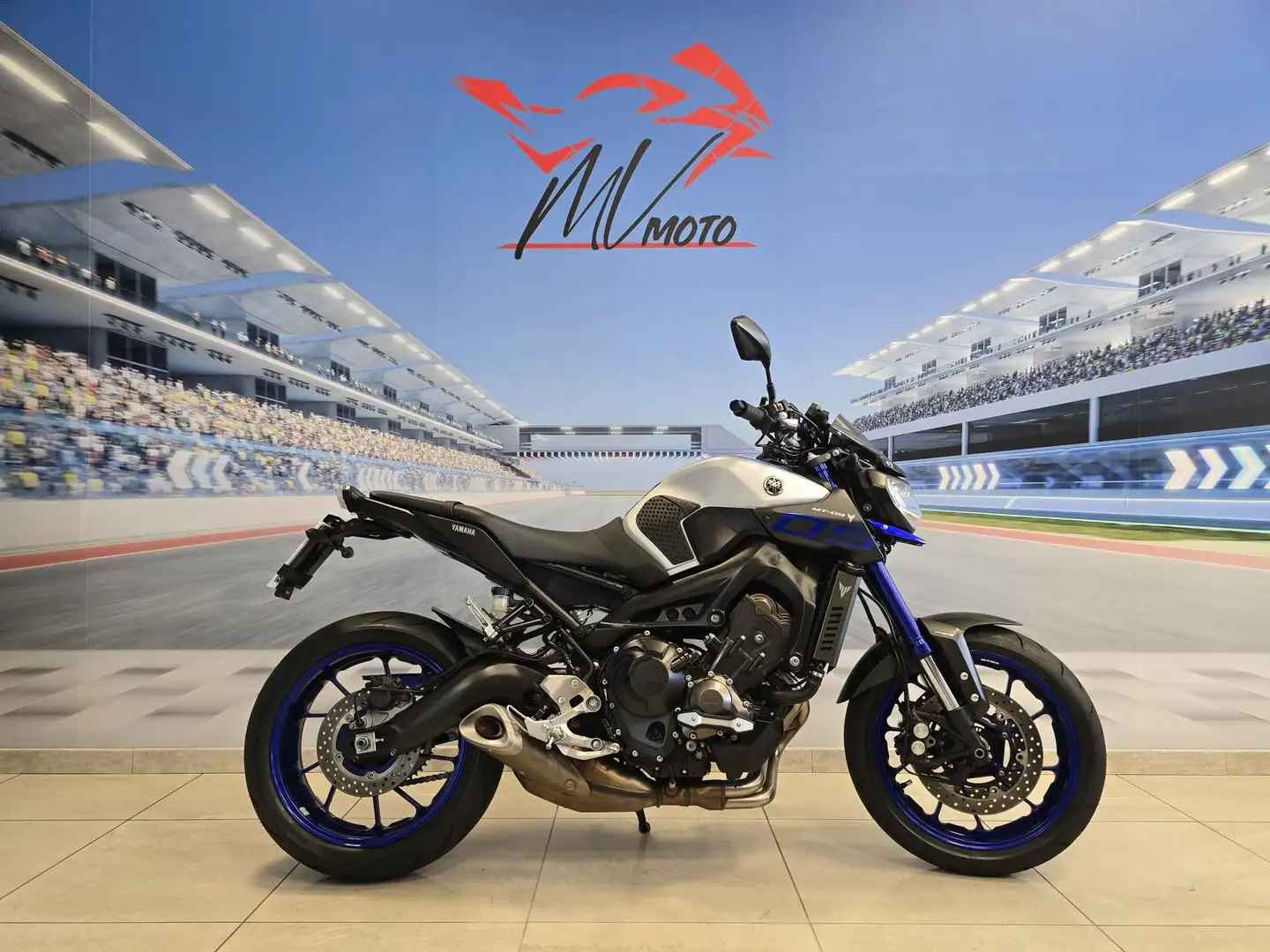 Yamaha MT-09 "ABS" - 05/2016 - Km 24300 - 1