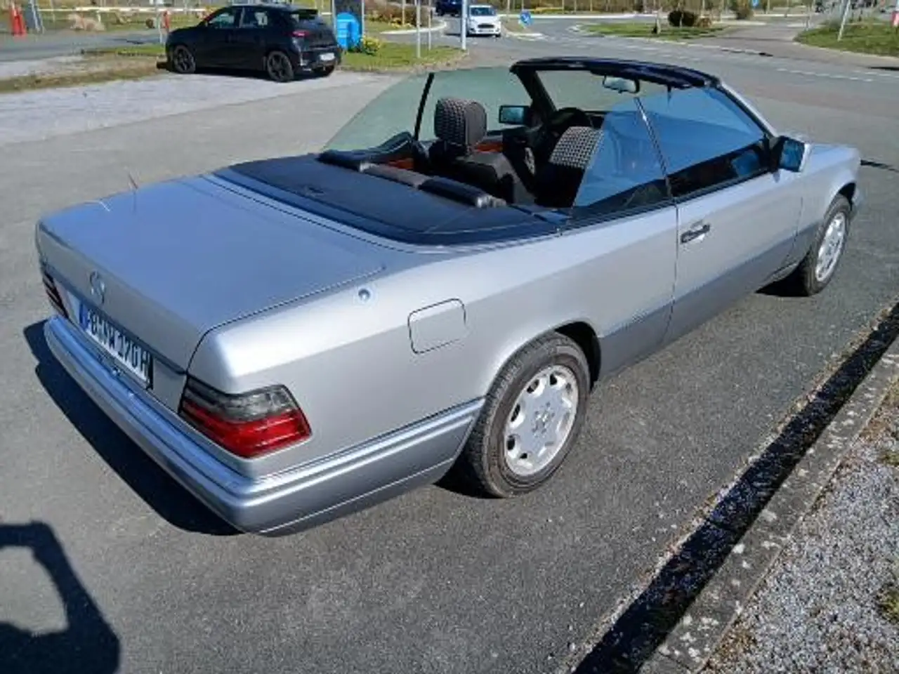 Mercedes-Benz E 200 Cabrio, foto 1