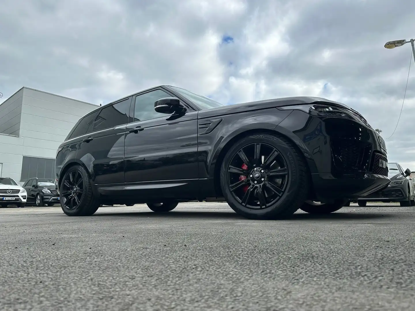 Land Rover Range Rover Sport Range Rover Sport P400e Hybrid HSE Dynamic Stealth Schwarz - 1