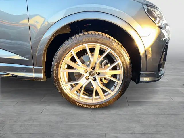 Audi Q3 40 TDI quattro admired Ansicht 9