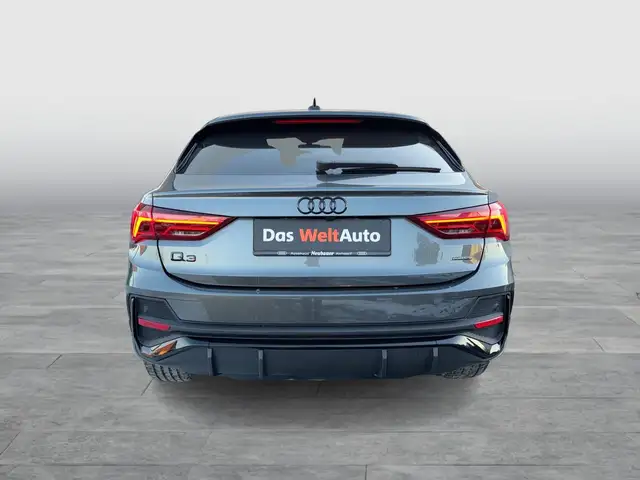 Audi Q3 40 TDI quattro admired Ansicht 3